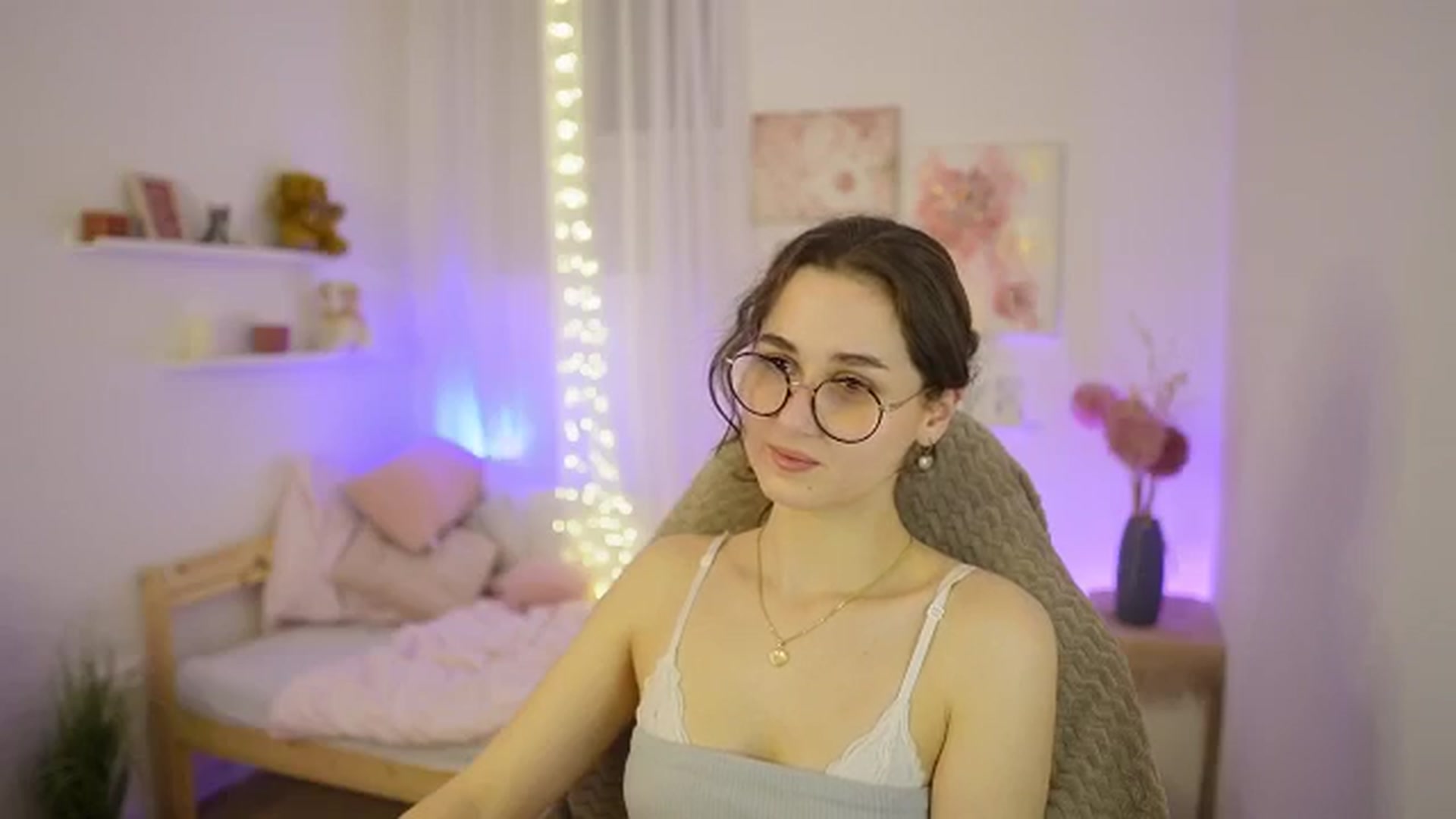 Gallery image thumbnail from Anita_Grey_'s myfreecams stream on, 03/10/2026, 21:56 image 6 of 20