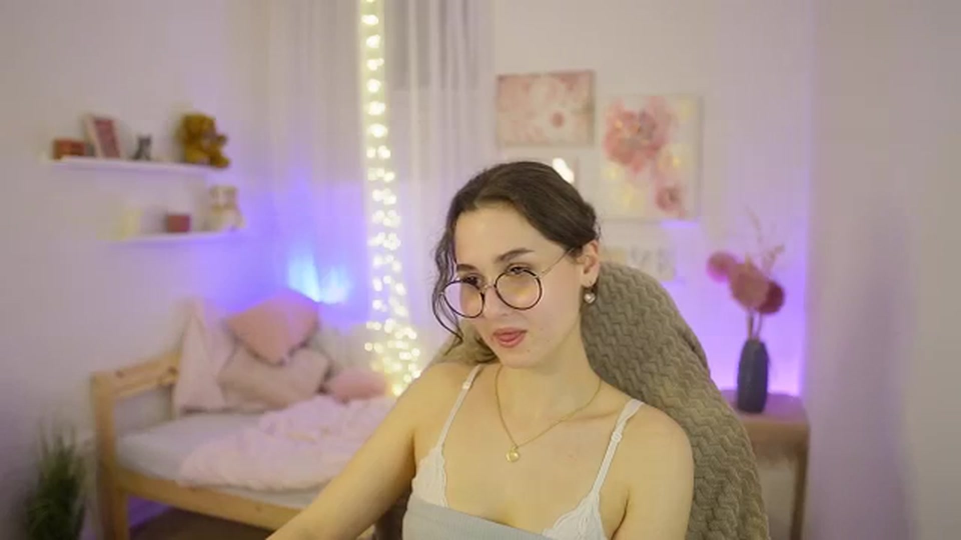 Gallery image thumbnail from Anita_Grey_'s myfreecams stream on, 03/10/2026, 21:56 image 10 of 20