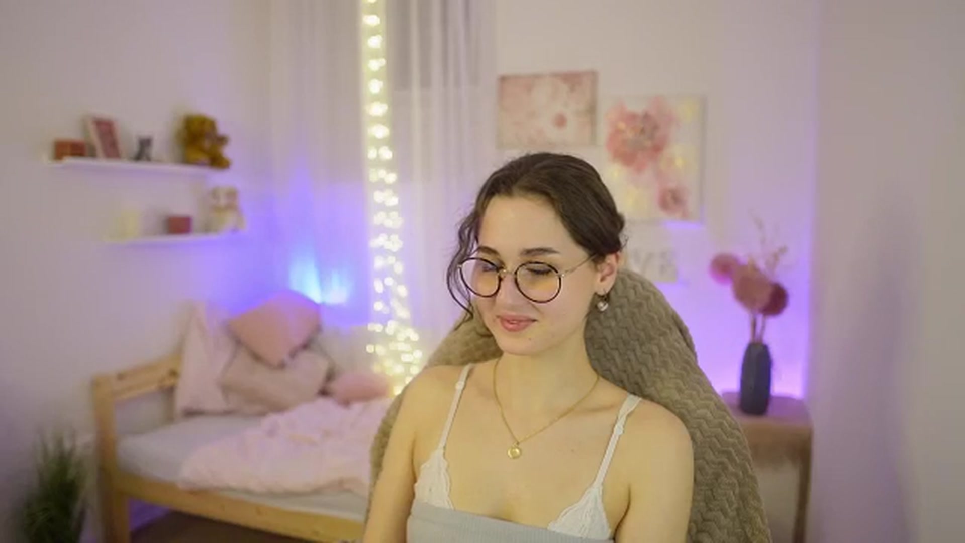 Gallery image thumbnail from Anita_Grey_'s myfreecams stream on, 03/10/2026, 21:56 image 8 of 20