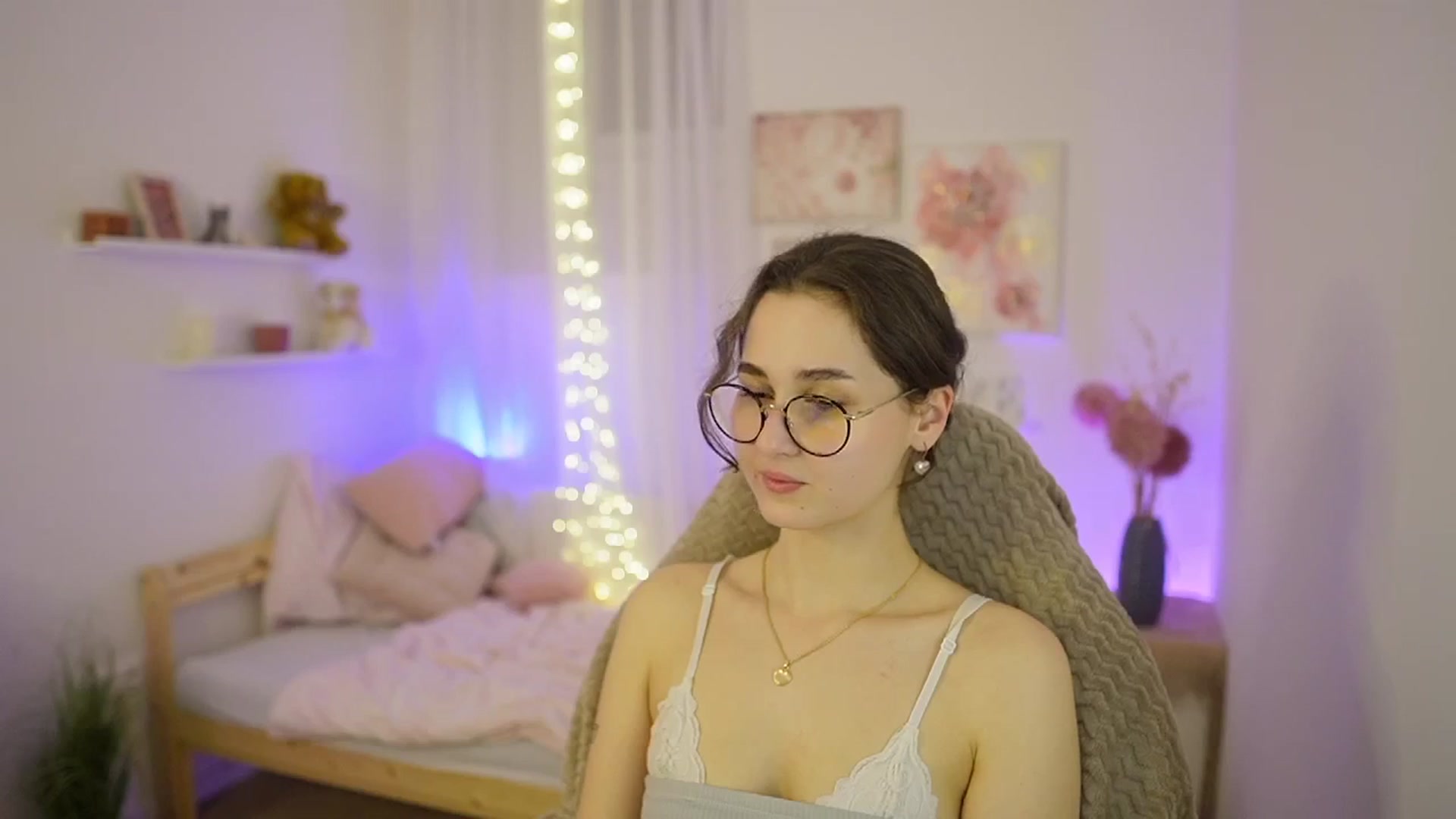 Gallery image thumbnail from Anita_Grey_'s myfreecams stream on, 03/10/2026, 21:56 image 2 of 20