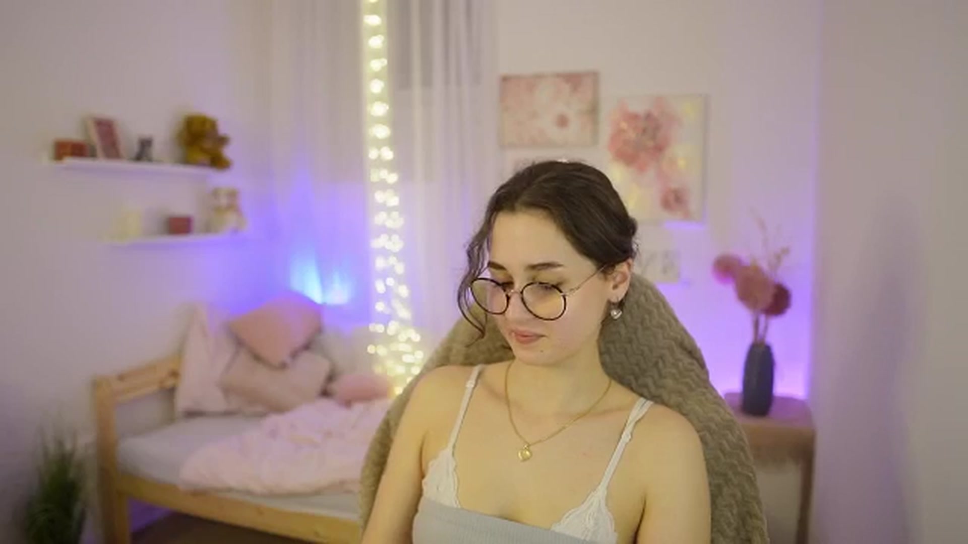 Gallery image thumbnail from Anita_Grey_'s myfreecams stream on, 03/10/2026, 21:56 image 12 of 20