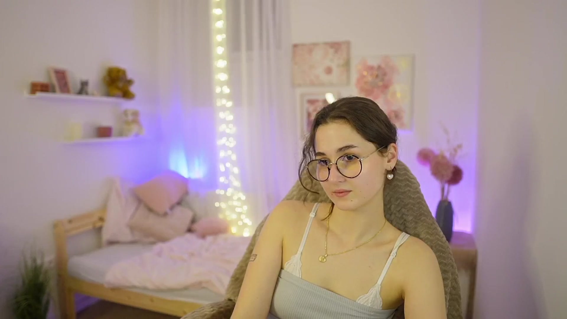 Gallery image thumbnail from Anita_Grey_'s myfreecams stream on, 03/11/2026, 24:00 image 14 of 20