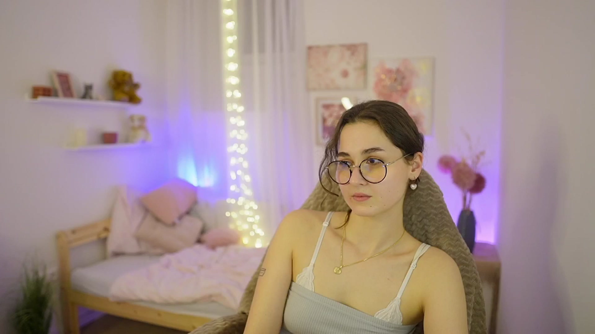 Gallery image thumbnail from Anita_Grey_'s myfreecams stream on, 03/11/2026, 24:00 image 13 of 20