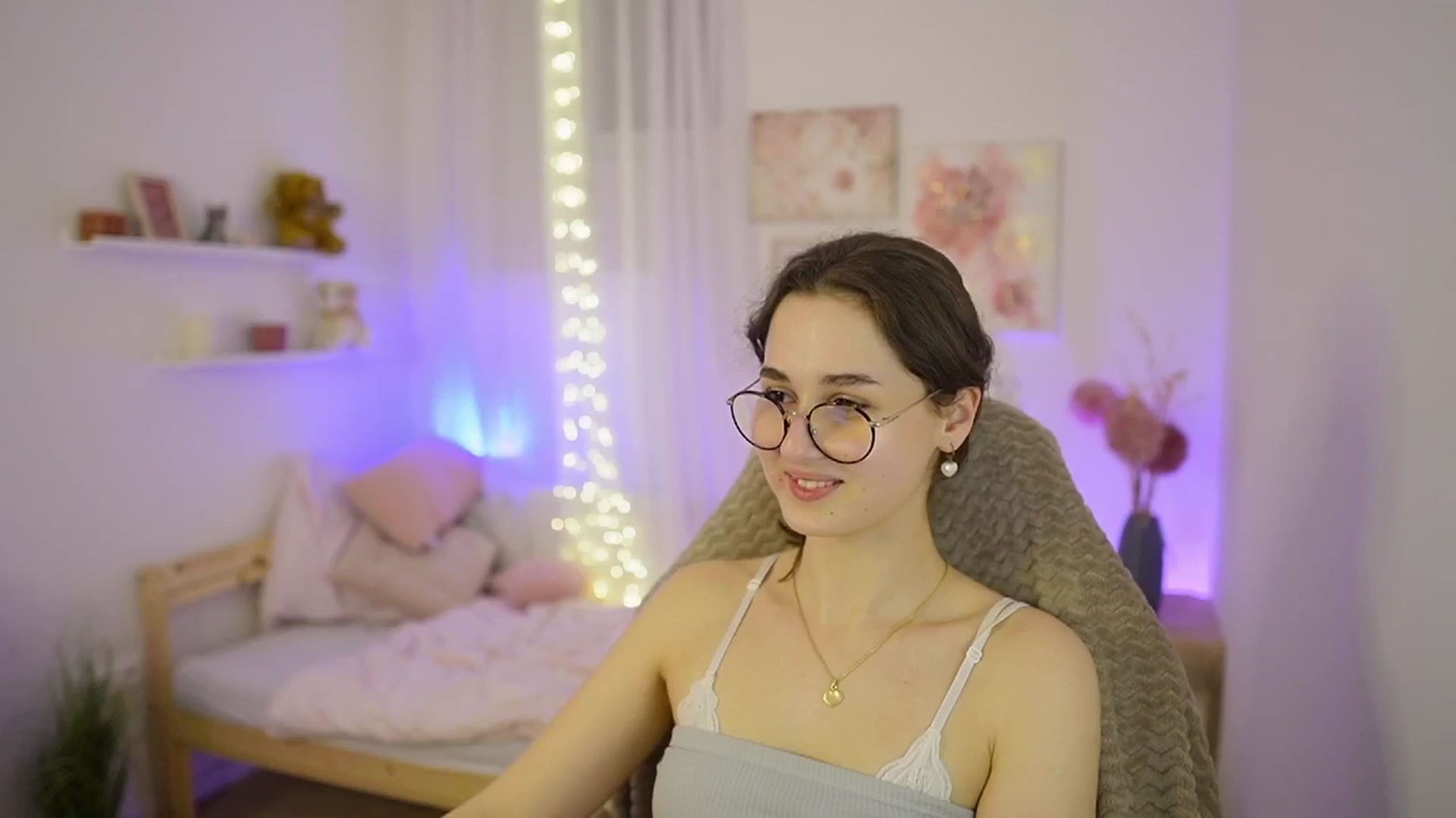 Gallery image thumbnail from Anita_Grey_'s myfreecams stream on, 03/11/2026, 24:00 image 7 of 20