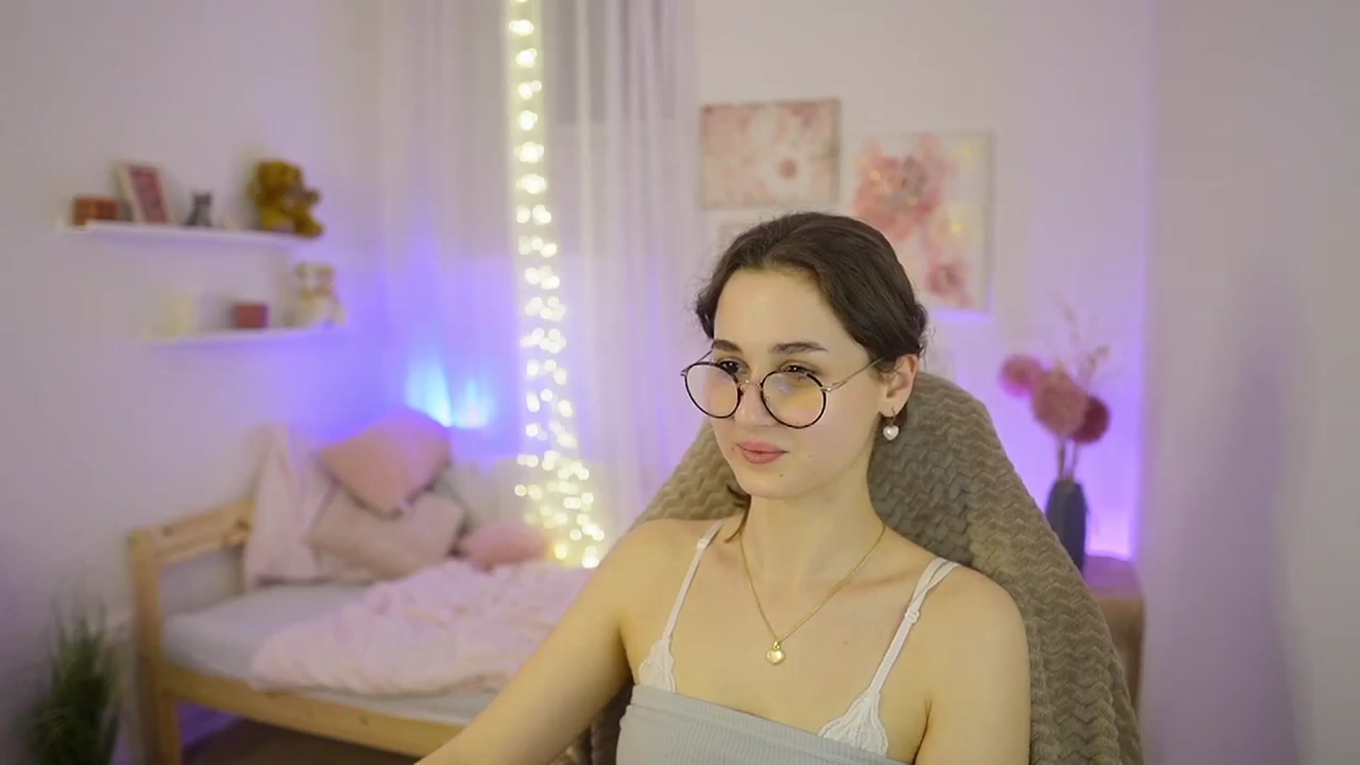 Gallery image thumbnail from Anita_Grey_'s myfreecams stream on, 03/11/2026, 24:00 image 6 of 20