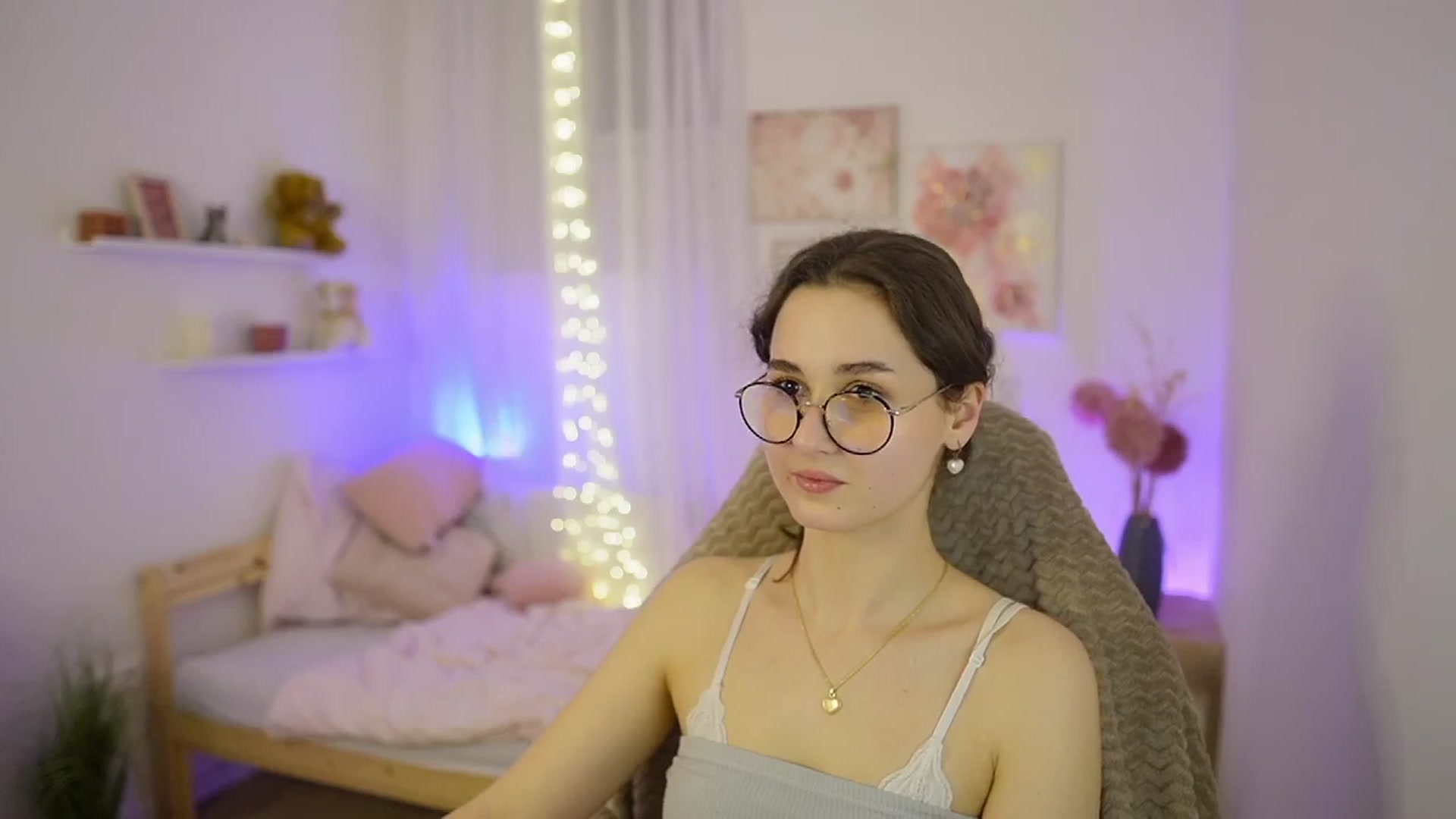 Gallery image thumbnail from Anita_Grey_'s myfreecams stream on, 03/11/2026, 24:00 image 5 of 20