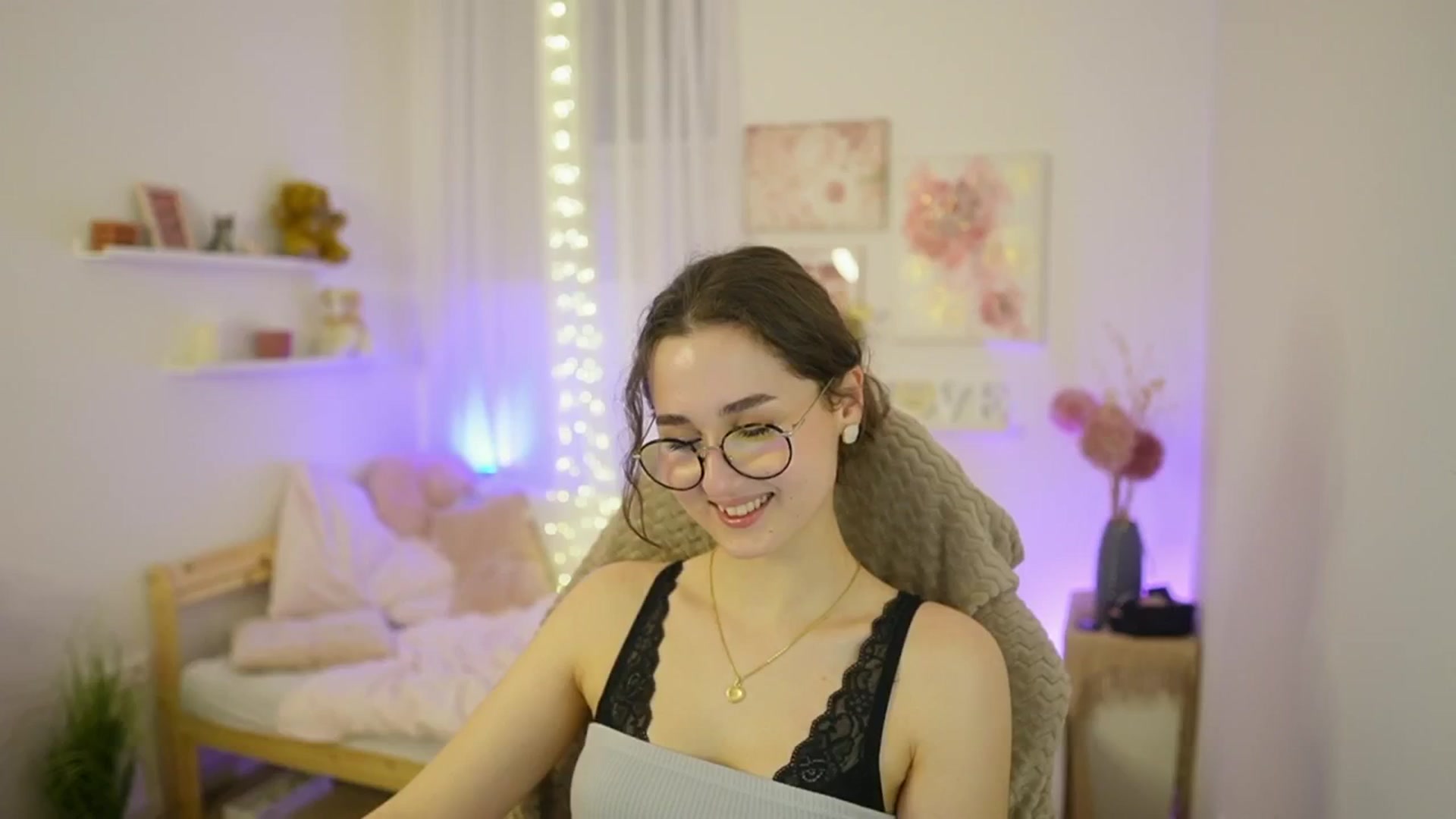Gallery image thumbnail from Anita_Grey_'s myfreecams stream on, 03/11/2026, 21:42 image 2 of 20