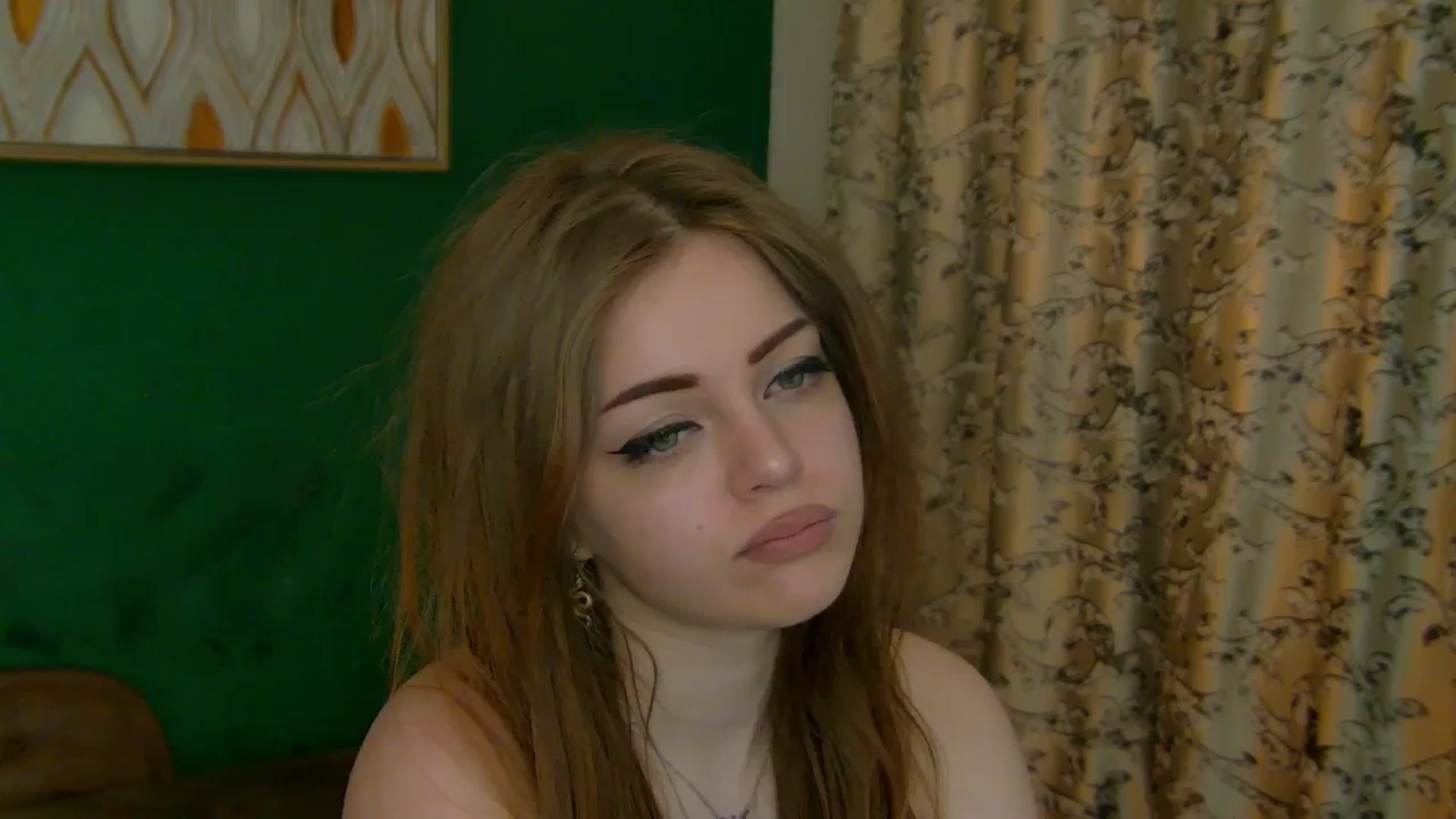 Gallery image thumbnail from AnjelinaPoem's myfreecams stream on, 04/22/2025, 01:33 image 16 of 20