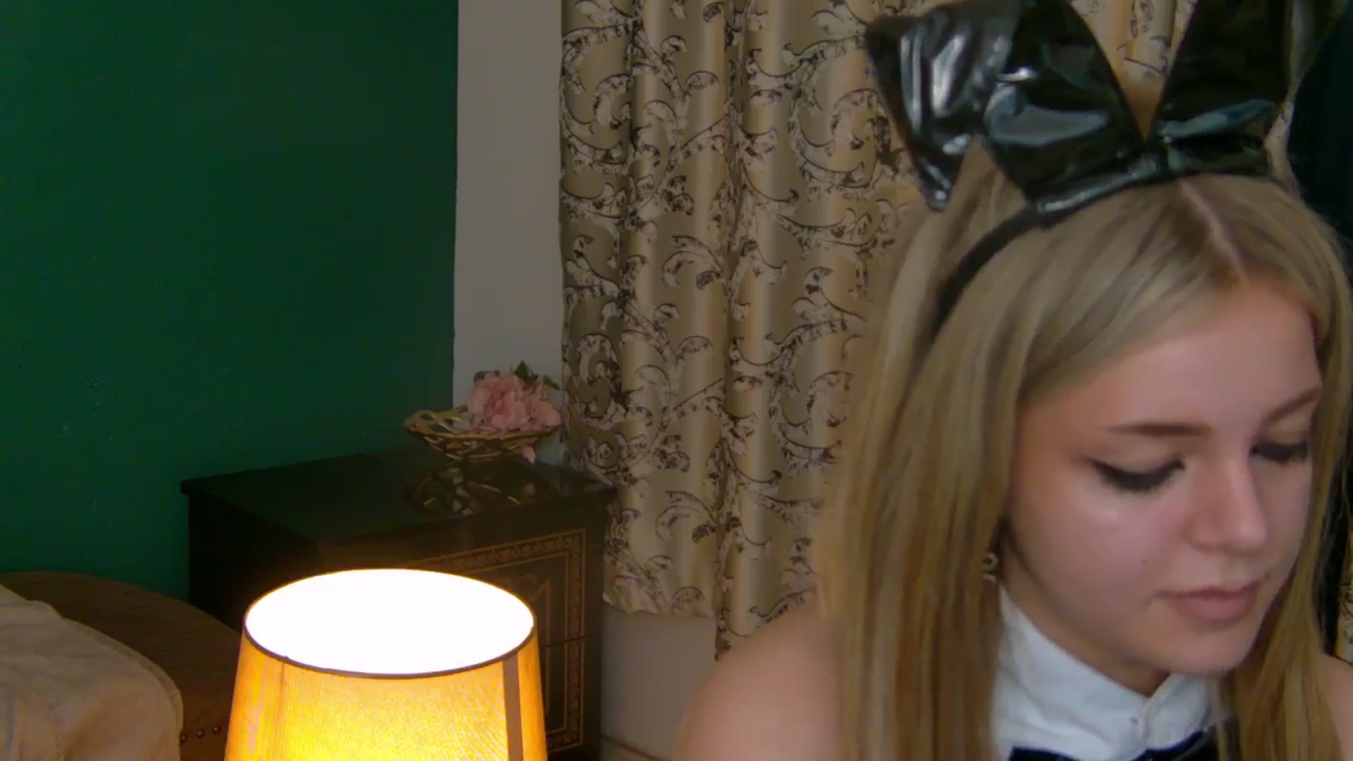 Gallery image thumbnail from AnjelinaPoem's myfreecams stream on, 05/26/2025, 02:55 image 16 of 20