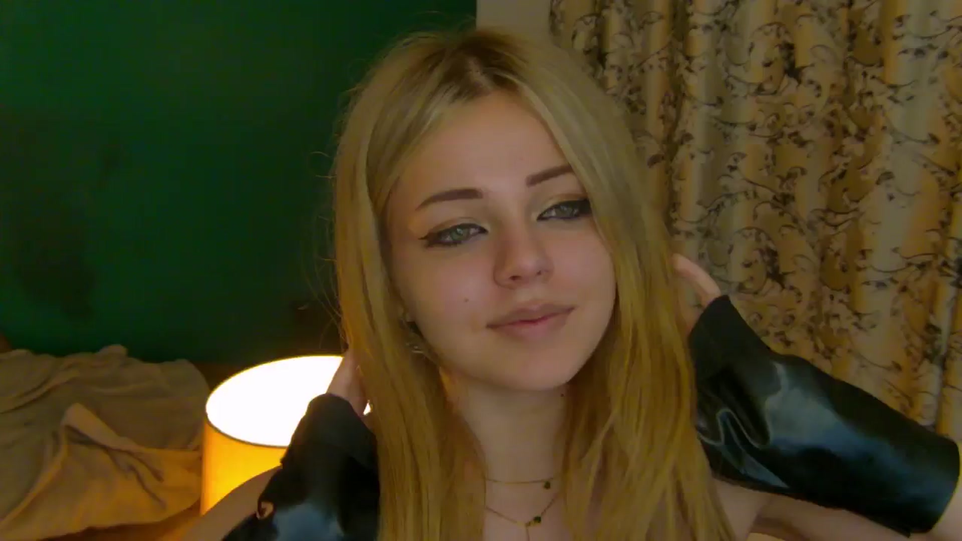 Gallery image thumbnail from AnjelinaPoem's myfreecams stream on, 06/03/2025, 01:57 image 12 of 20