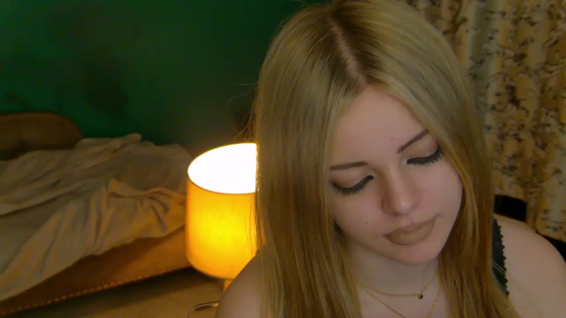 Gallery image thumbnail from AnjelinaPoem's myfreecams stream on, 06/03/2025, 01:57 image 18 of 20