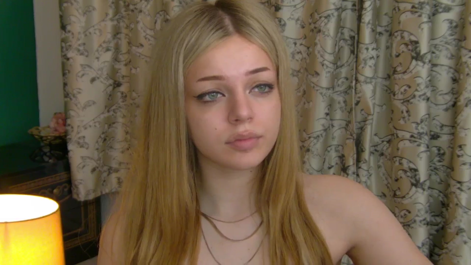 Gallery image thumbnail from AnjelinaPoem's myfreecams stream on, 06/09/2025, 02:02 image 11 of 20