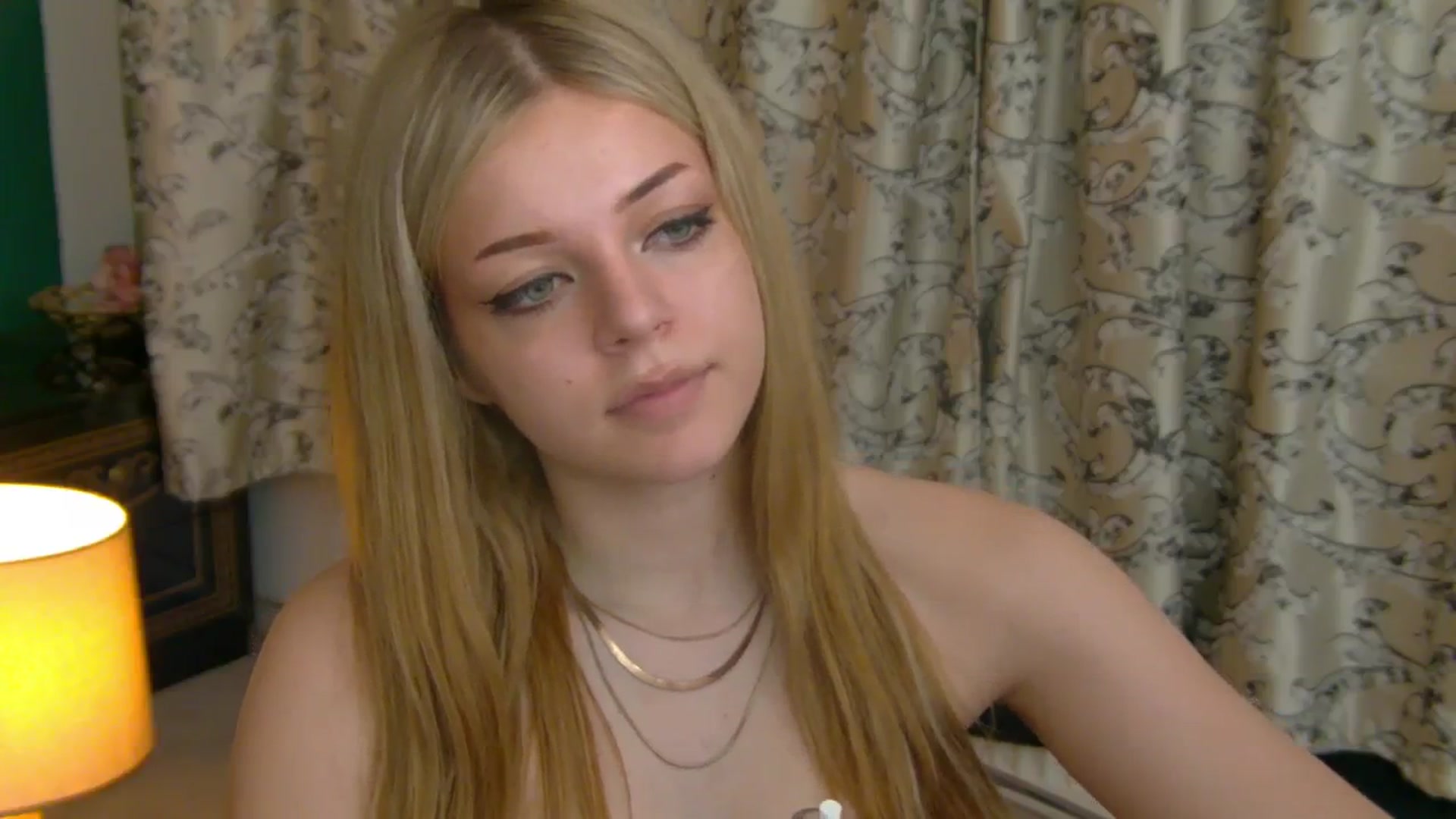 Gallery image thumbnail from AnjelinaPoem's myfreecams stream on, 06/09/2025, 02:02 image 4 of 20