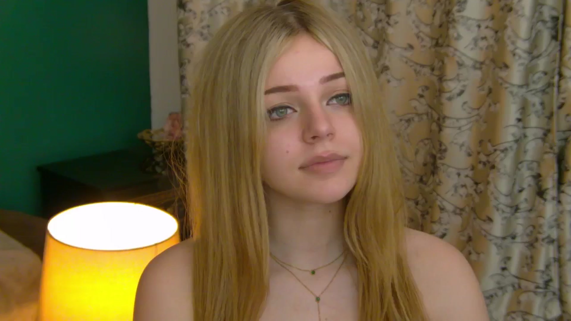 Gallery image thumbnail from AnjelinaPoem's myfreecams stream on, 06/10/2025, 02:29 image 12 of 20