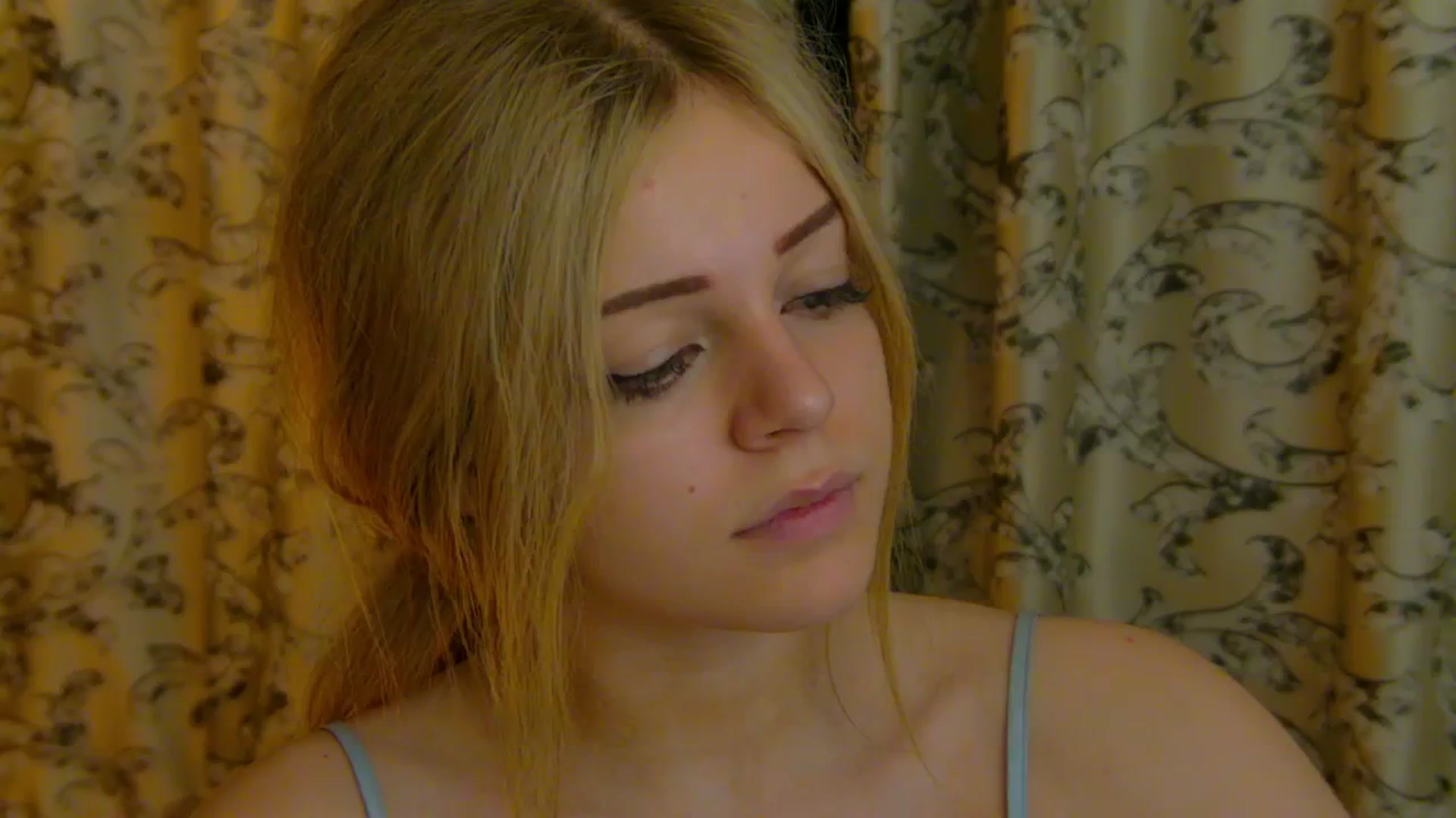 Gallery image thumbnail from AnjelinaPoem's myfreecams stream on, 06/24/2025, 01:06 image 4 of 20