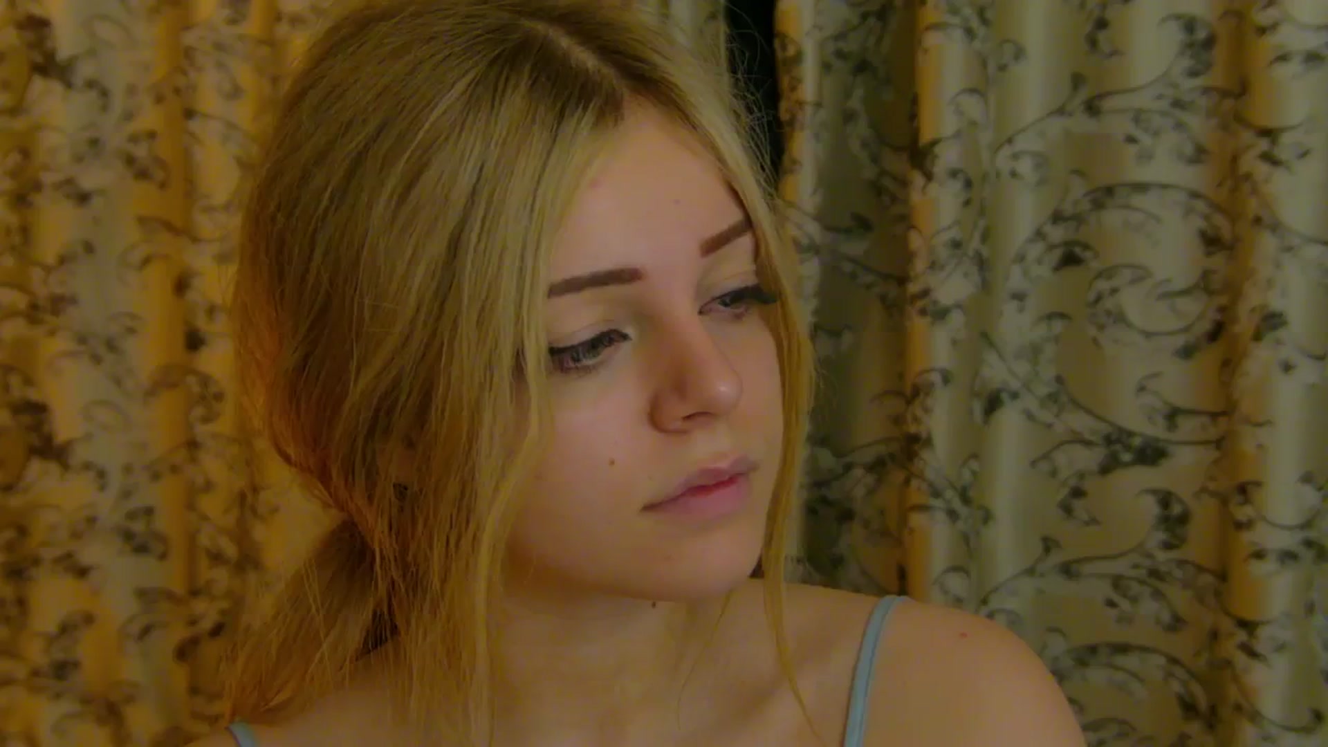 Gallery image thumbnail from AnjelinaPoem's myfreecams stream on, 06/24/2025, 01:06 image 6 of 20