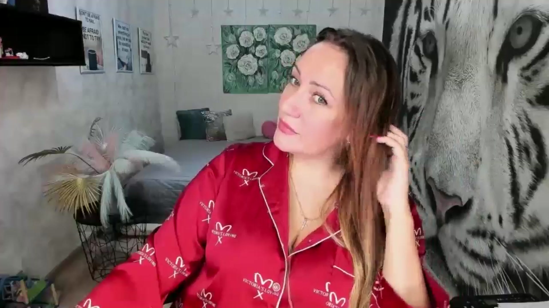 Gallery image thumbnail from AnkaSweet's myfreecams stream on, 08/15/2024, 16:13 image 3 of 20