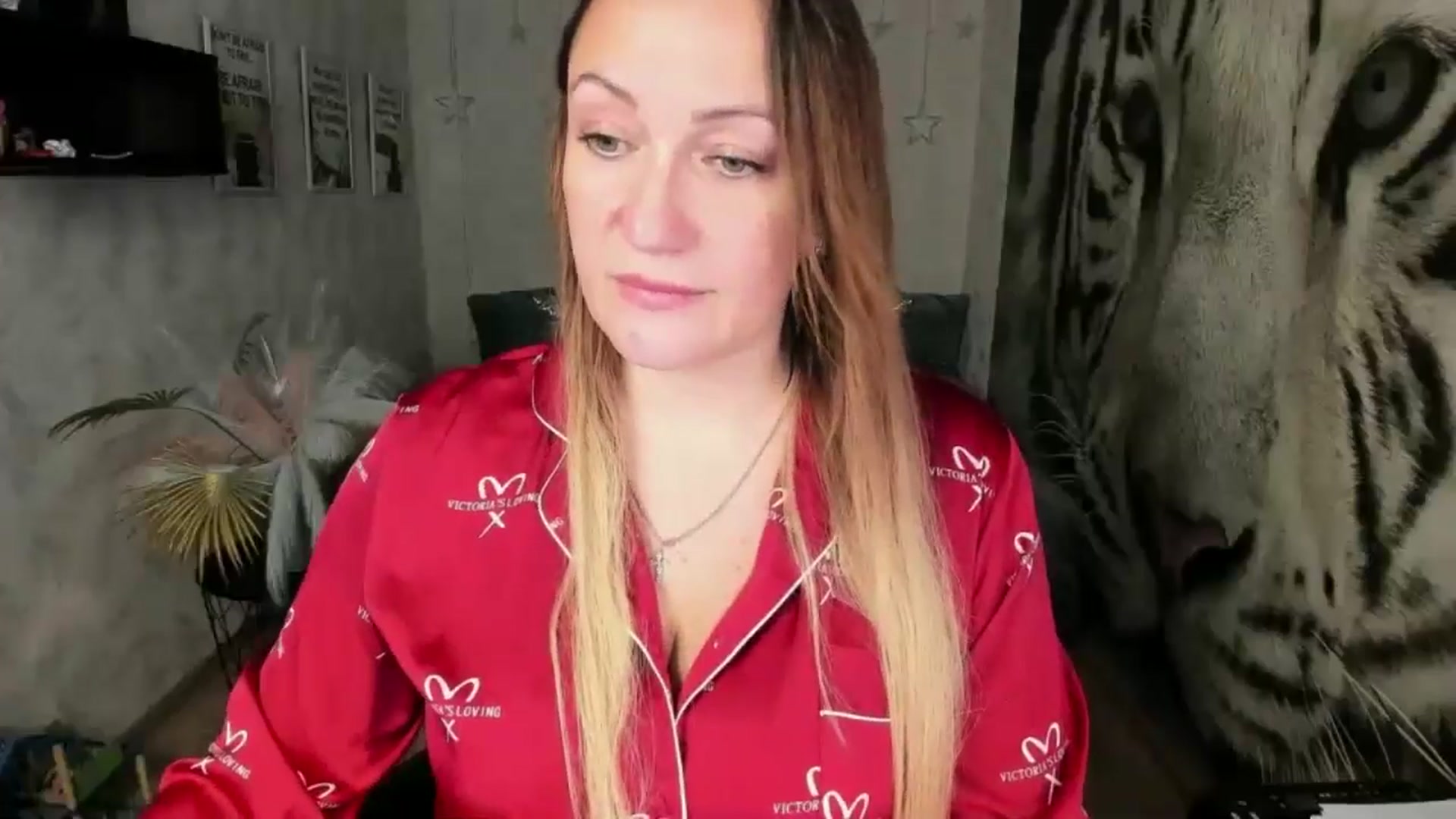 Gallery image thumbnail from AnkaSweet's myfreecams stream on, 08/15/2024, 17:06 image 7 of 20