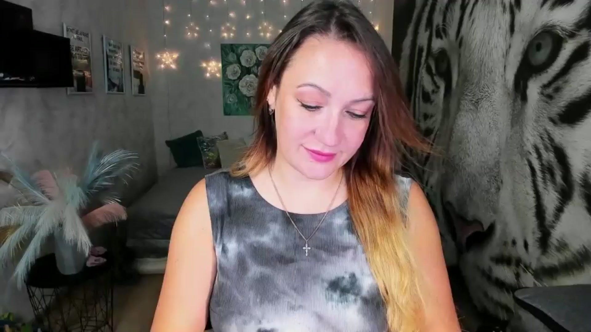 Gallery image thumbnail from AnkaSweet's myfreecams stream on, 08/27/2024, 08:07 image 15 of 20