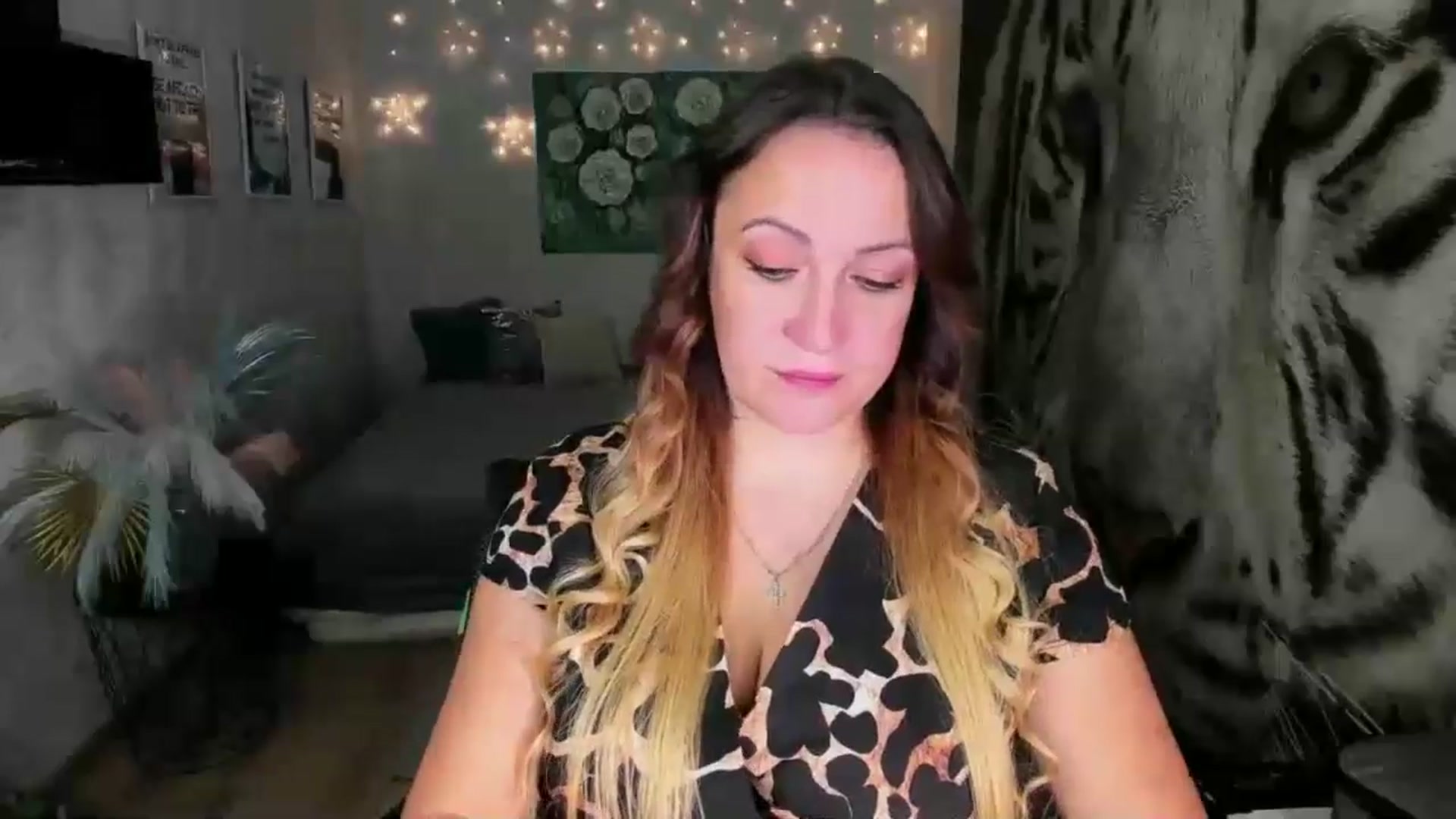 Gallery image thumbnail from AnkaSweet's myfreecams stream on, 08/28/2024, 19:28 image 19 of 20