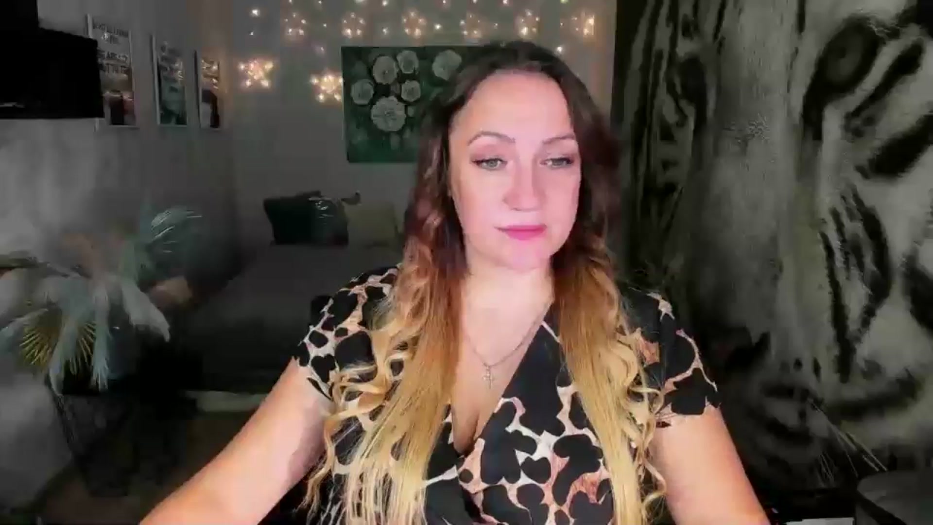 Gallery image thumbnail from AnkaSweet's myfreecams stream on, 08/28/2024, 19:28 image 18 of 20