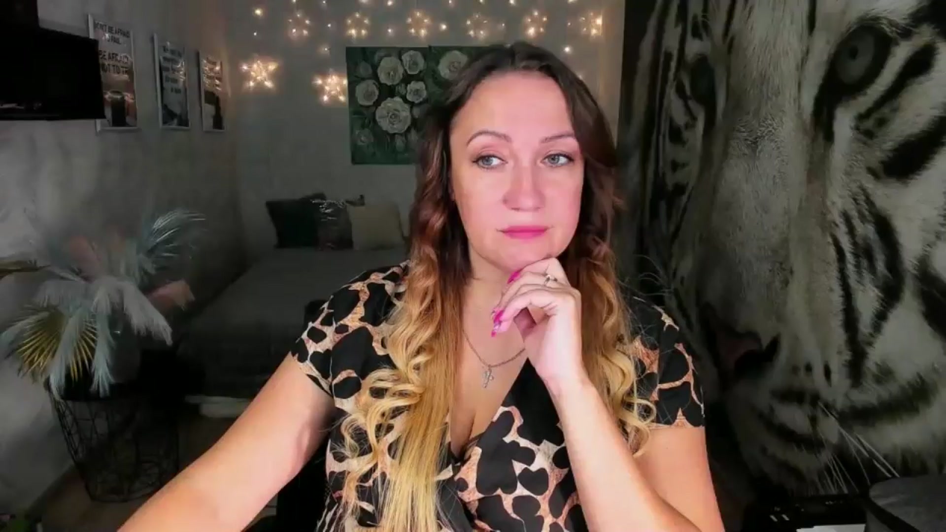 Gallery image thumbnail from AnkaSweet's myfreecams stream on, 08/28/2024, 19:28 image 13 of 20