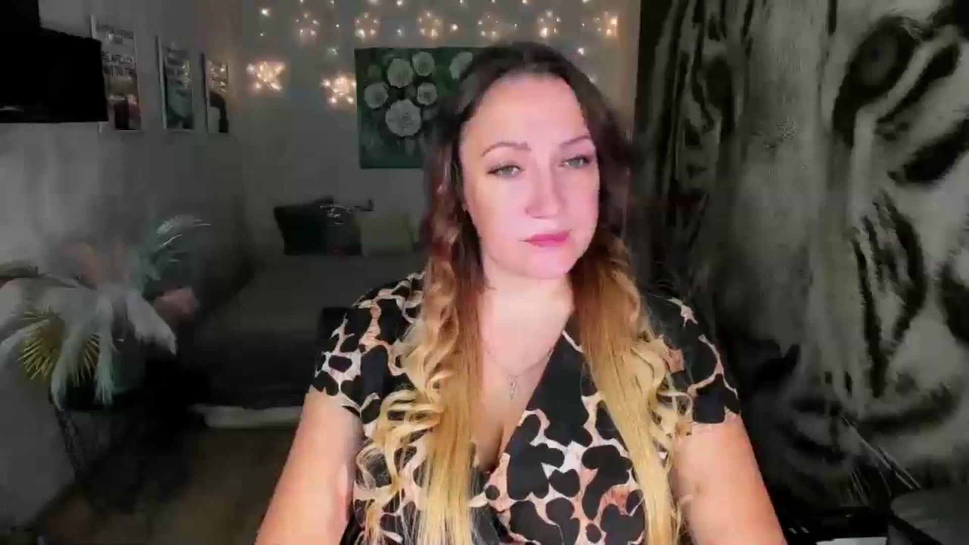 Gallery image thumbnail from AnkaSweet's myfreecams stream on, 08/28/2024, 19:28 image 15 of 20