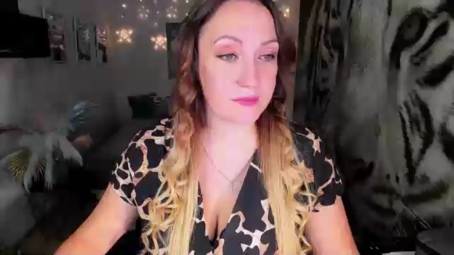 Gallery image thumbnail from AnkaSweet's myfreecams stream on, 08/28/2024, 19:28 image 7 of 20