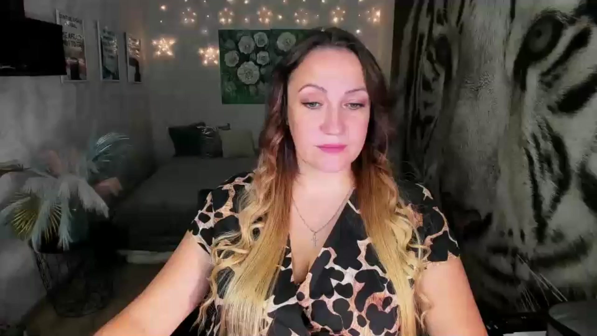Gallery image thumbnail from AnkaSweet's myfreecams stream on, 08/28/2024, 19:40 image 5 of 20