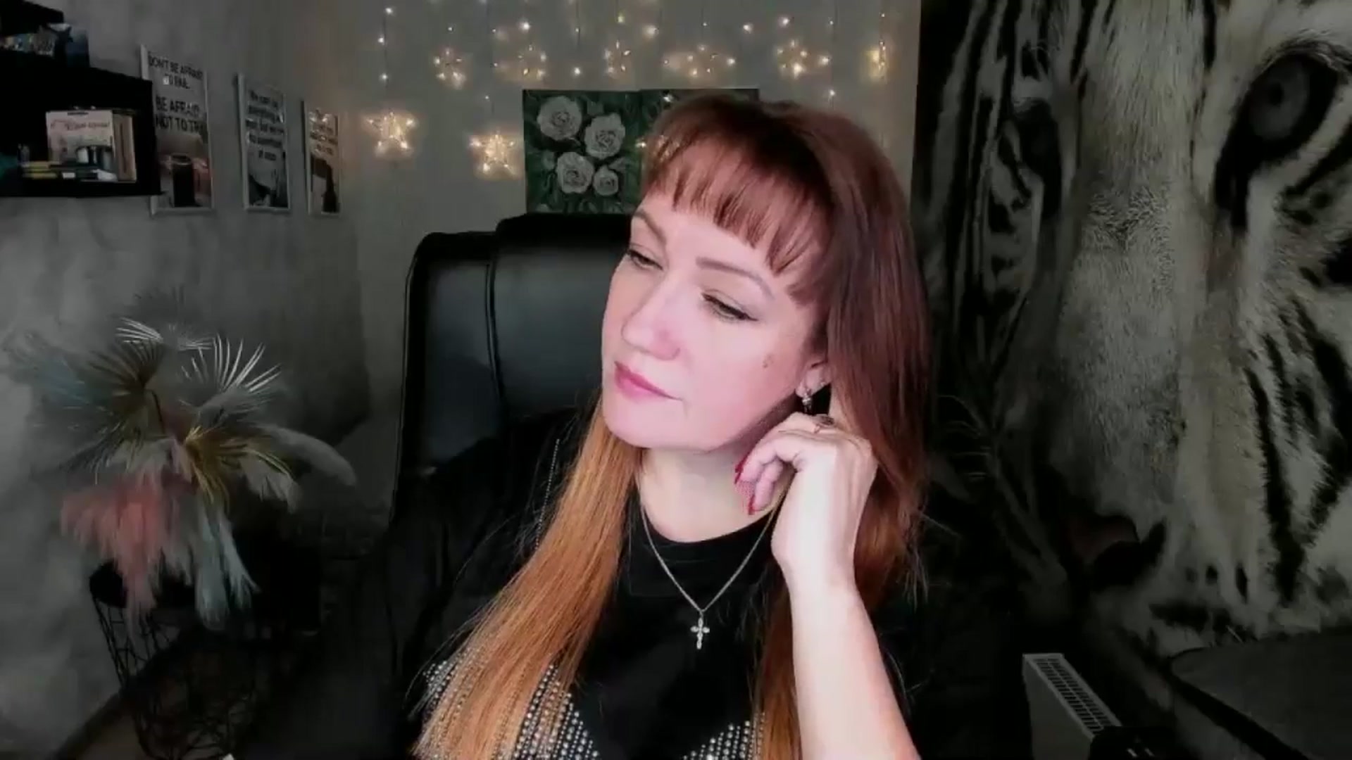 Gallery image thumbnail from AnkaSweet's myfreecams stream on, 11/08/2024, 21:21 image 9 of 20