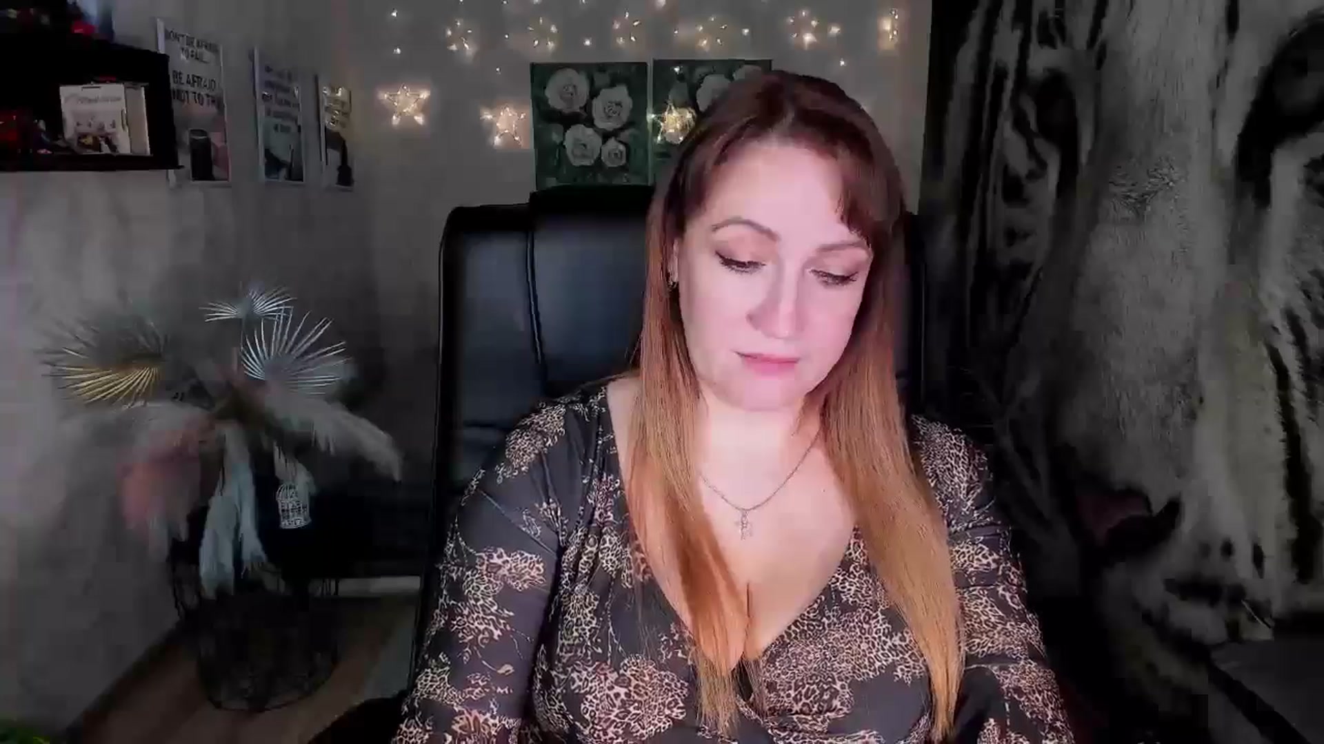 Gallery image thumbnail from AnkaSweet's myfreecams stream on, 11/16/2024, 23:32 image 4 of 20