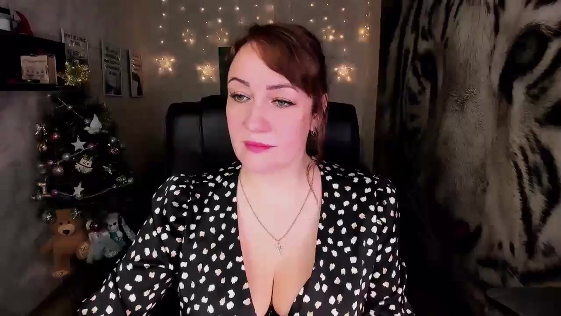 Gallery image thumbnail from AnkaSweet's myfreecams stream on, 12/18/2024, 15:00 image 17 of 20
