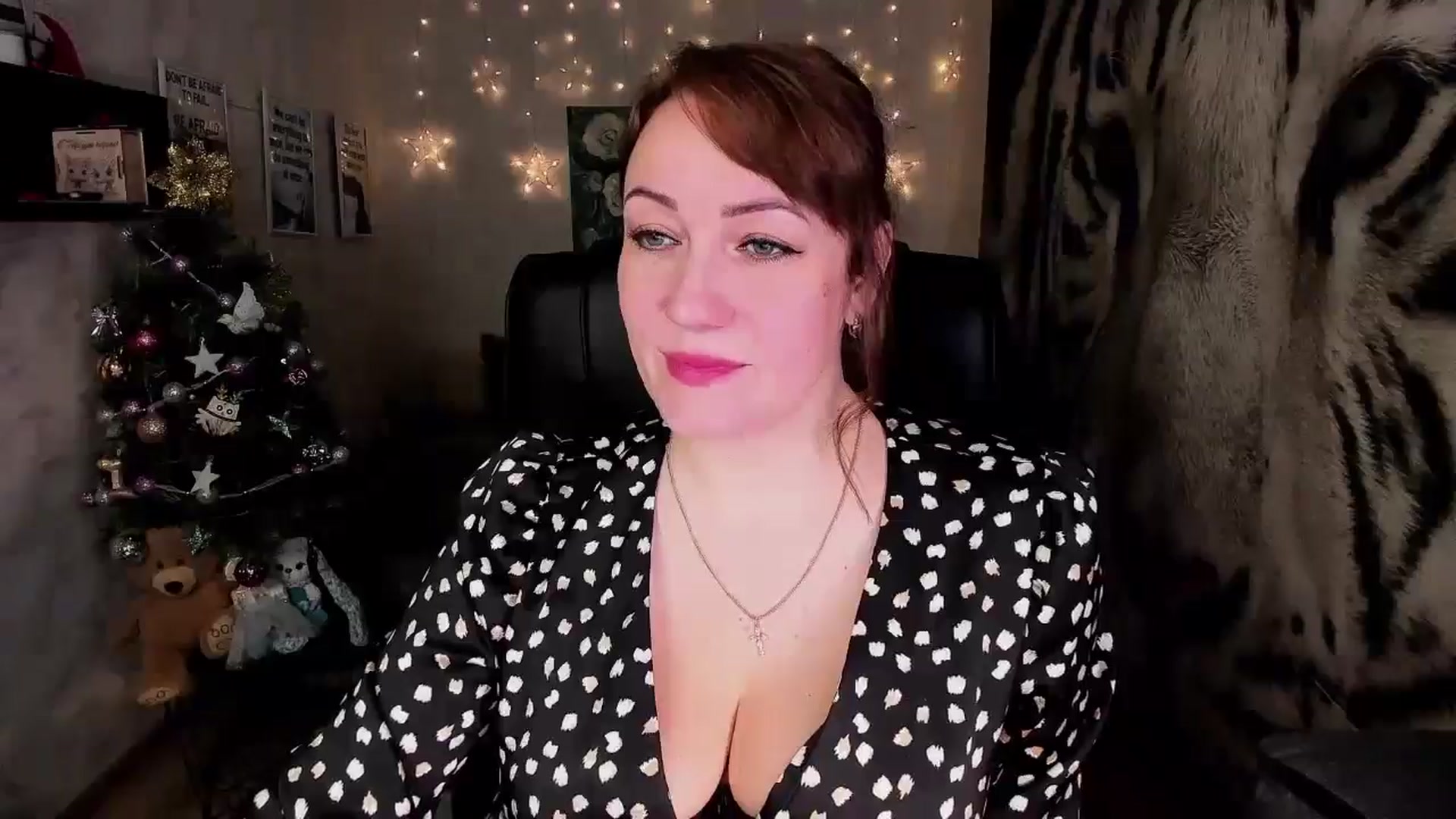 Gallery image thumbnail from AnkaSweet's myfreecams stream on, 12/18/2024, 15:00 image 7 of 20
