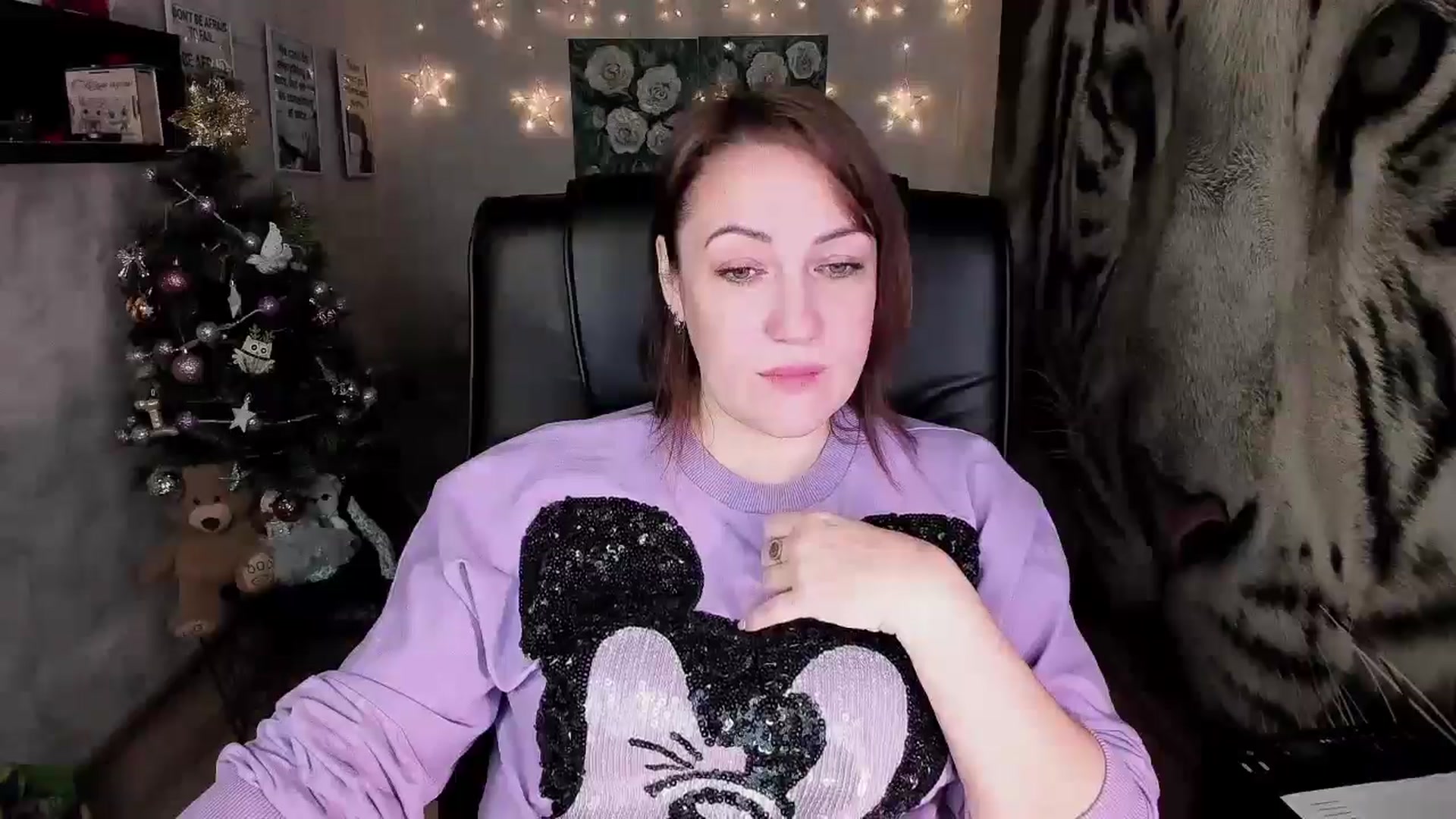 Gallery image thumbnail from AnkaSweet's myfreecams stream on, 12/19/2024, 16:50 image 18 of 20