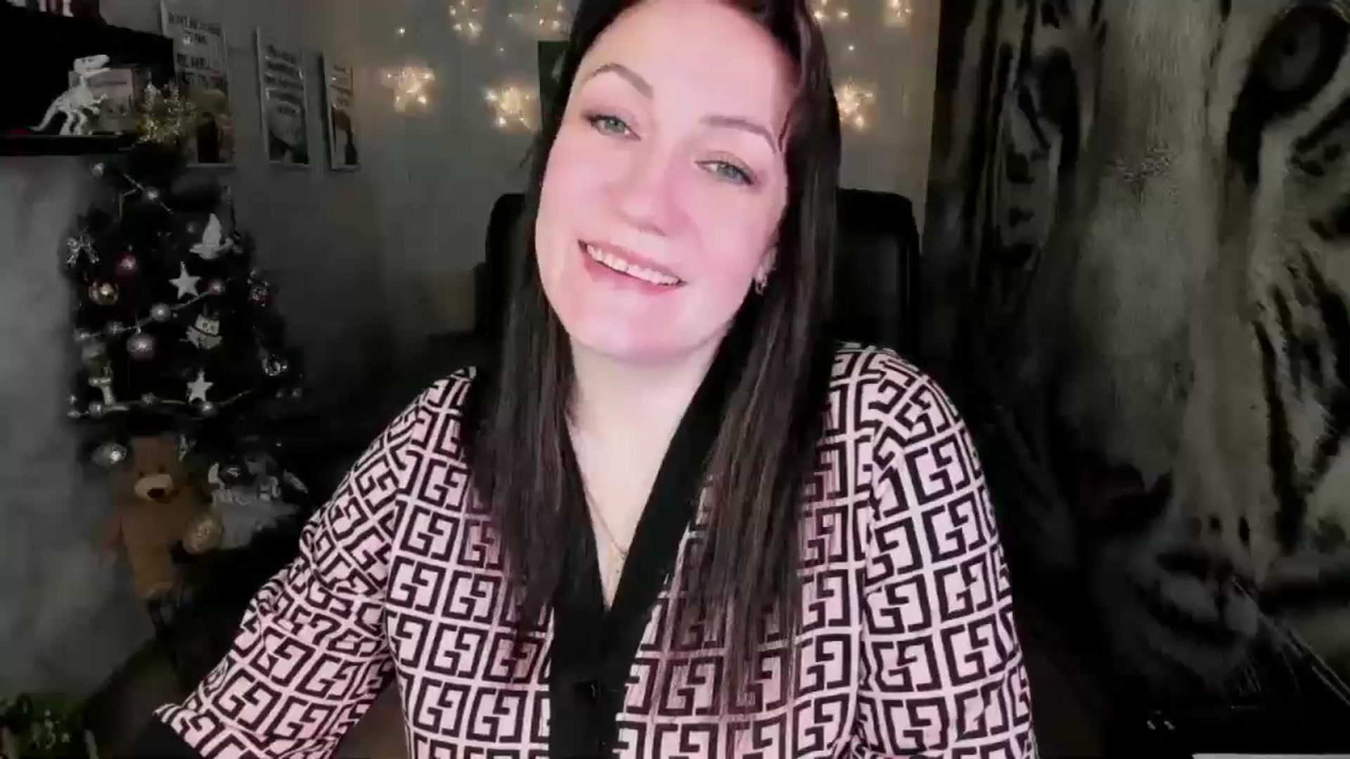 Gallery image thumbnail from AnkaSweet's myfreecams stream on, 12/22/2024, 17:19 image 20 of 20