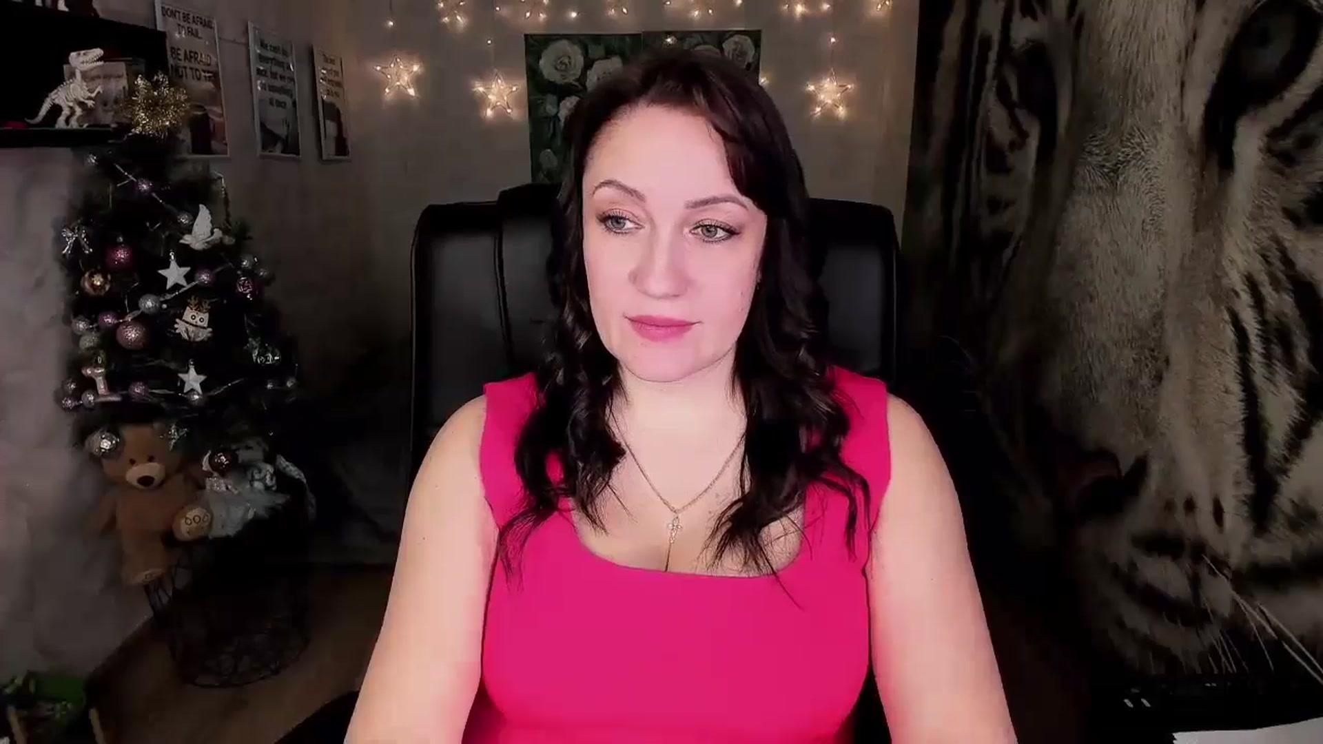 Gallery image thumbnail from AnkaSweet's myfreecams stream on, 12/23/2024, 16:44 image 15 of 20
