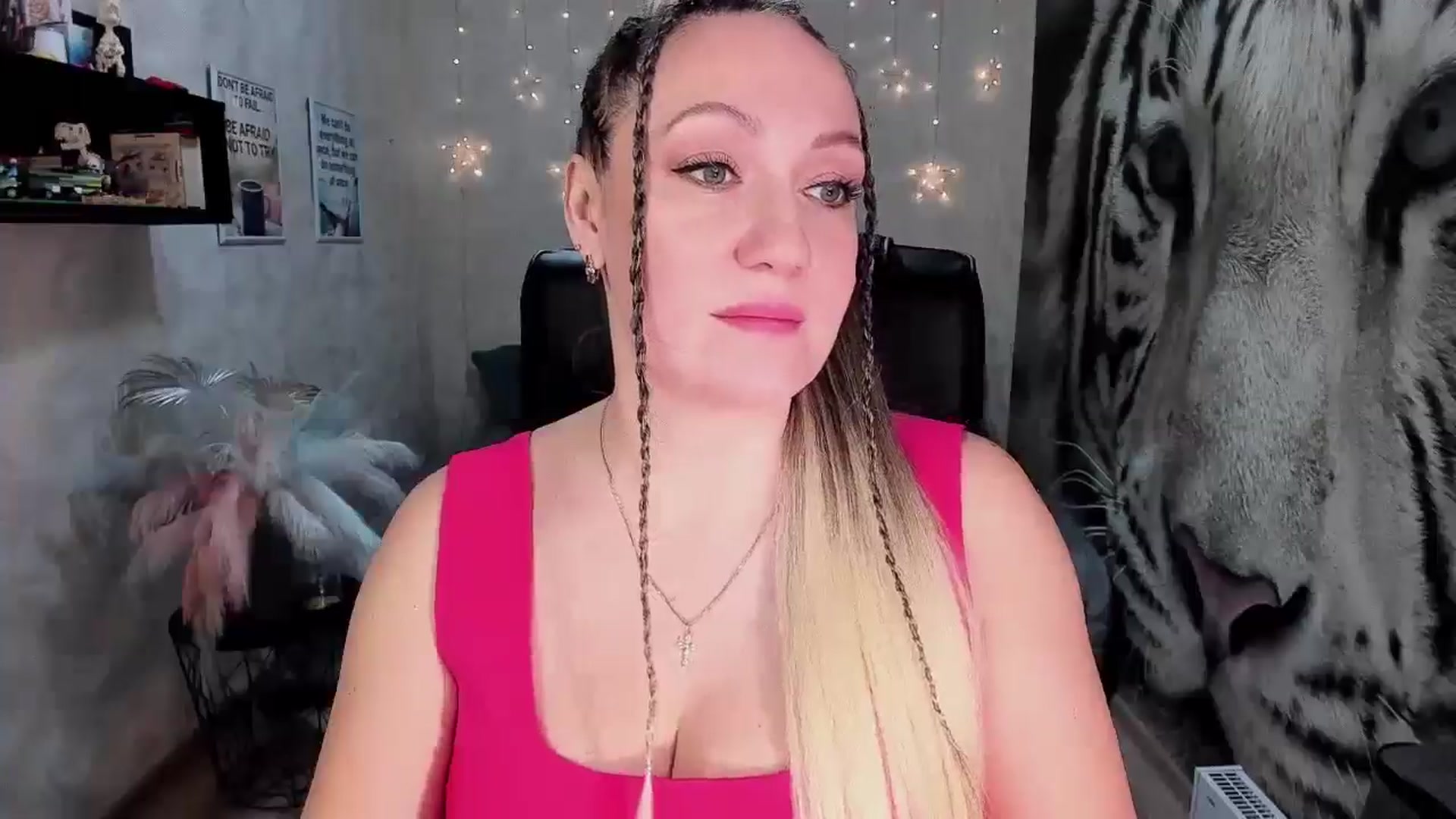 Gallery image thumbnail from AnkaSweet's myfreecams stream on, 02/15/2025, 19:31 image 15 of 20
