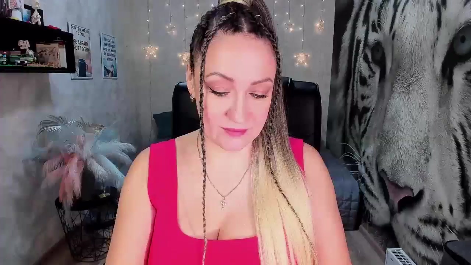 Gallery image thumbnail from AnkaSweet's myfreecams stream on, 02/15/2025, 19:31 image 18 of 20