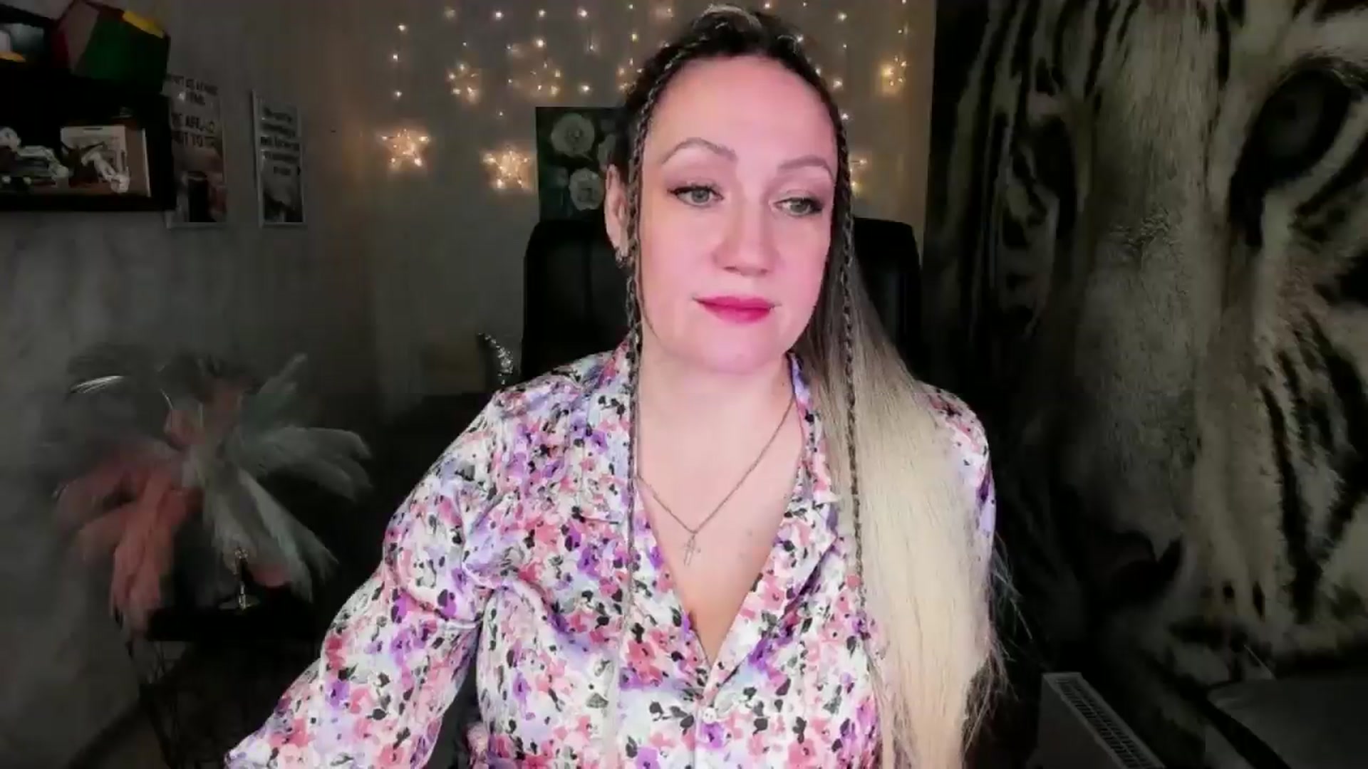 Gallery image thumbnail from AnkaSweet's myfreecams stream on, 02/22/2025, 20:03 image 10 of 20
