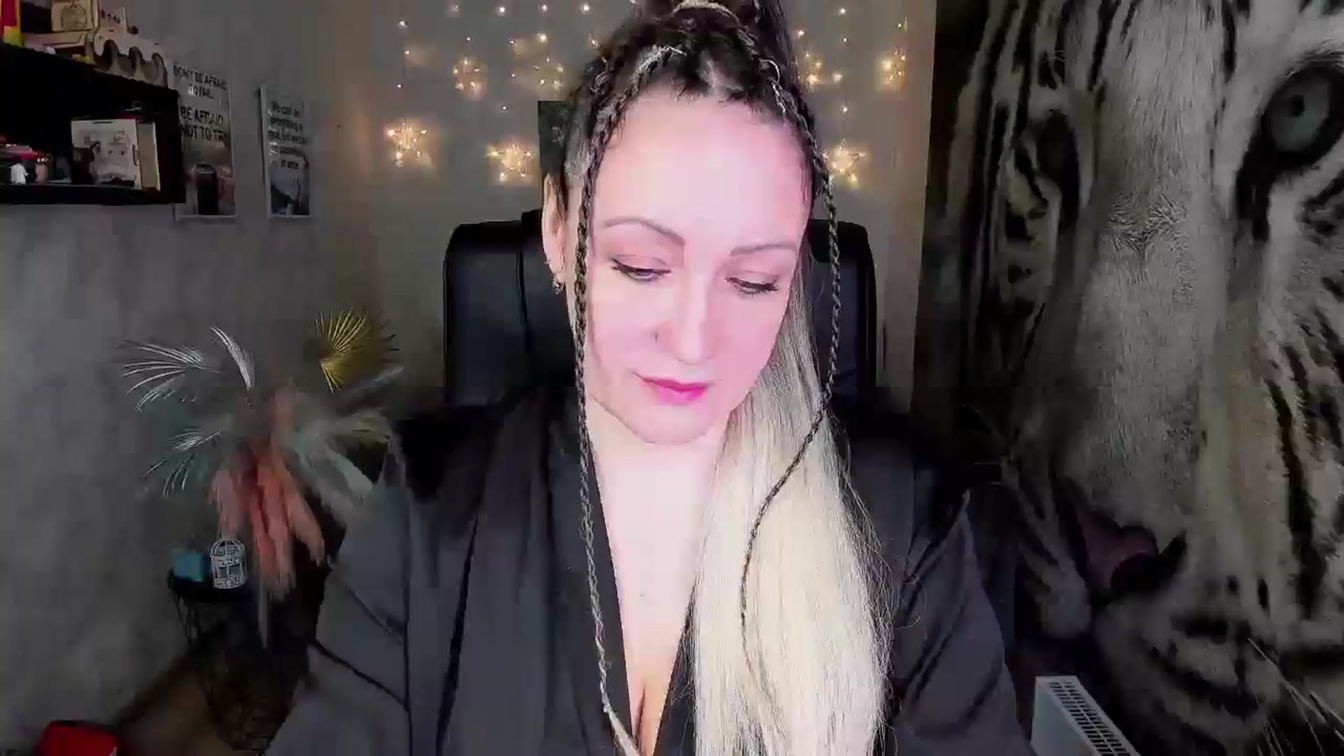 Gallery image thumbnail from AnkaSweet's myfreecams stream on, 03/05/2025, 06:46 image 18 of 20