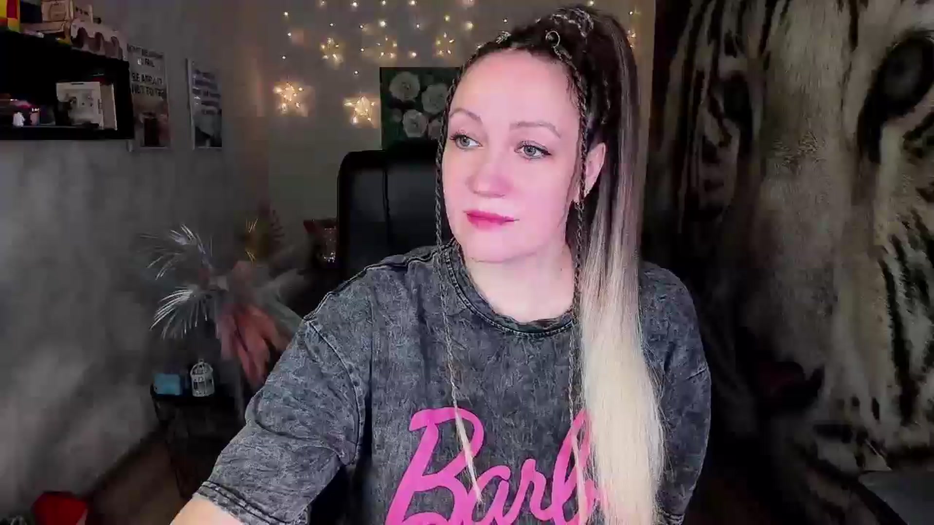 Gallery image thumbnail from AnkaSweet's myfreecams stream on, 03/05/2025, 16:33 image 3 of 20