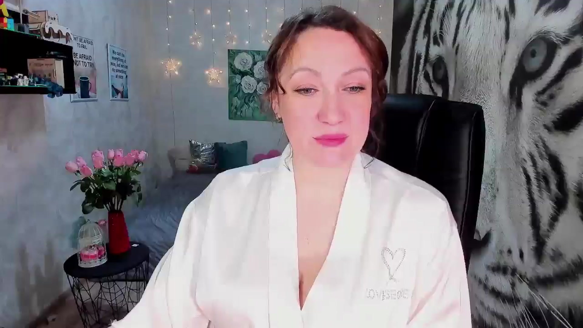Gallery image thumbnail from AnkaSweet's myfreecams stream on, 05/14/2025, 08:00 image 19 of 20