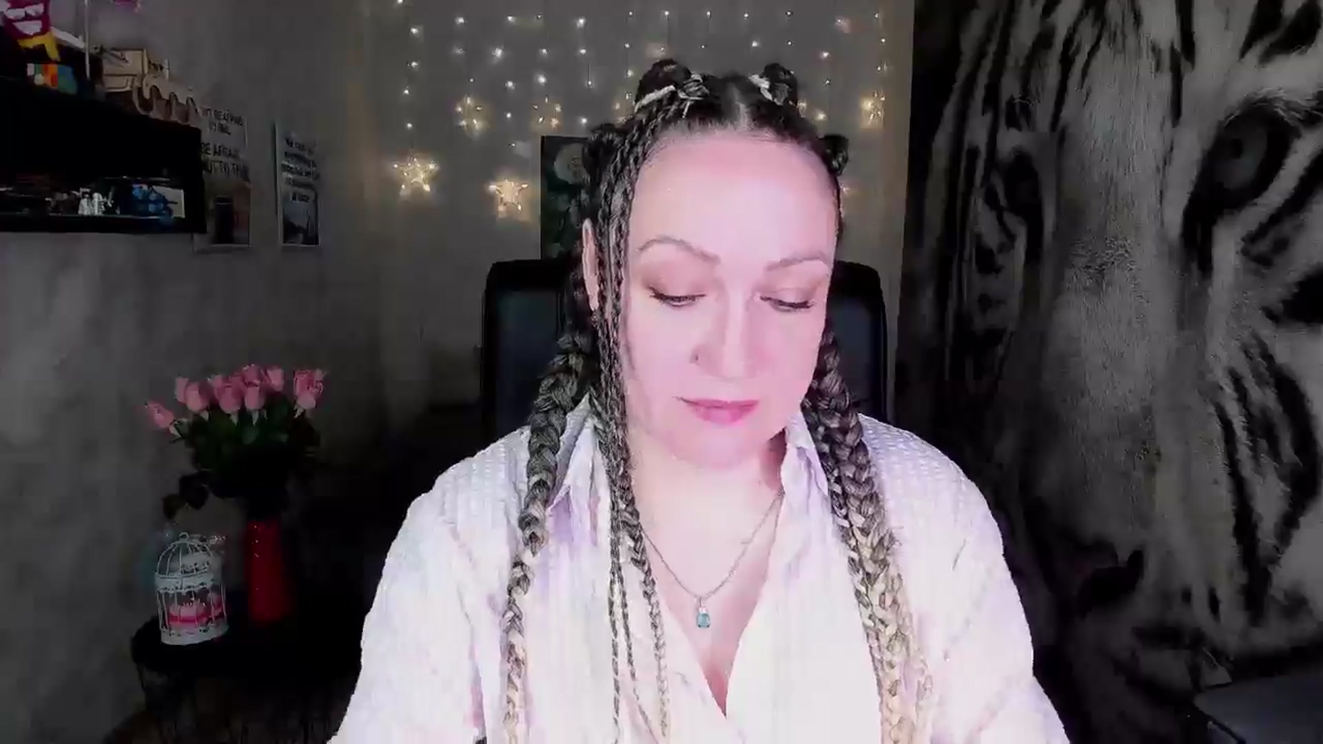 Gallery image thumbnail from AnkaSweet's myfreecams stream on, 05/19/2025, 05:36 image 3 of 20