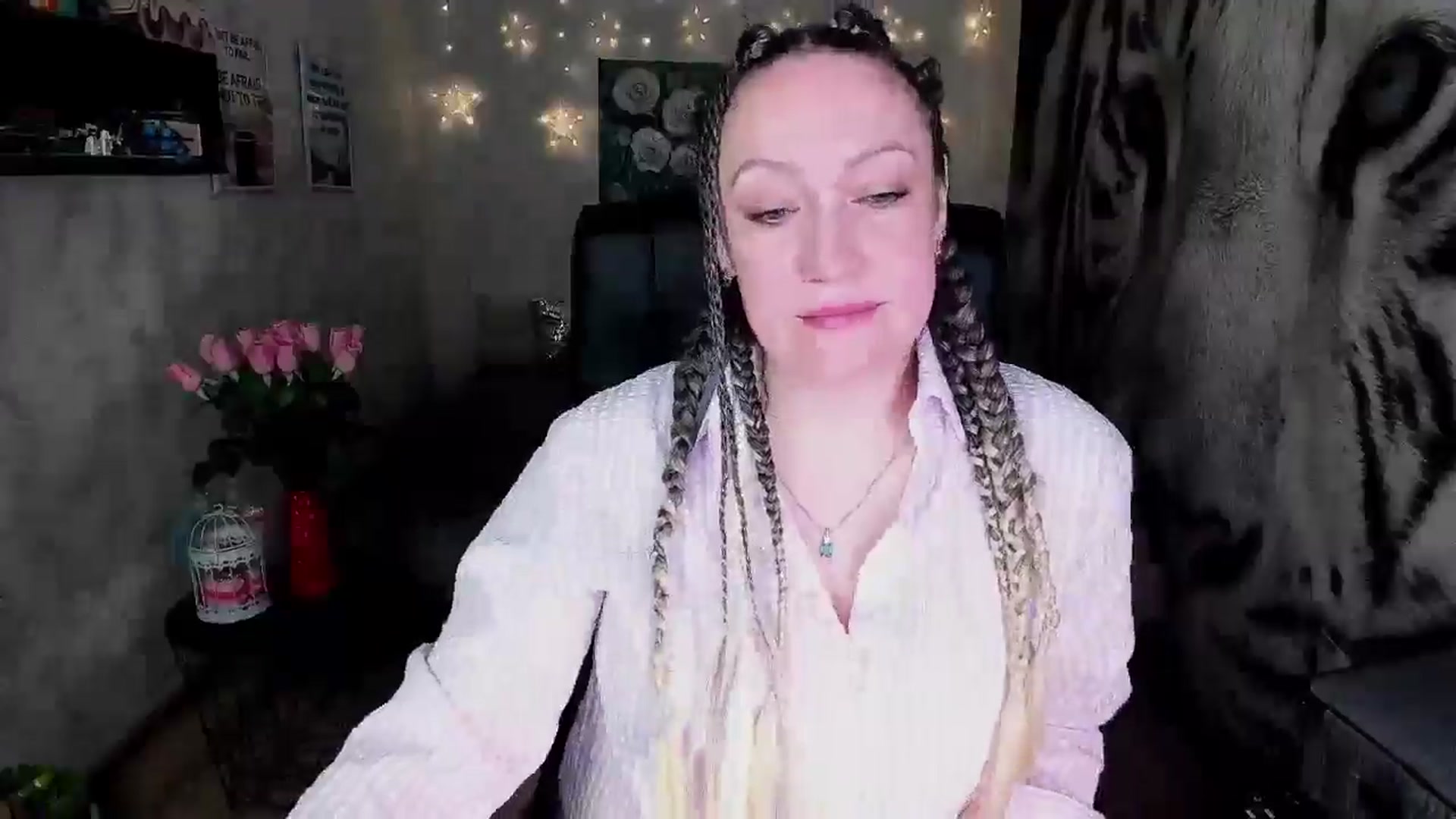 Gallery image thumbnail from AnkaSweet's myfreecams stream on, 05/19/2025, 05:36 image 8 of 20
