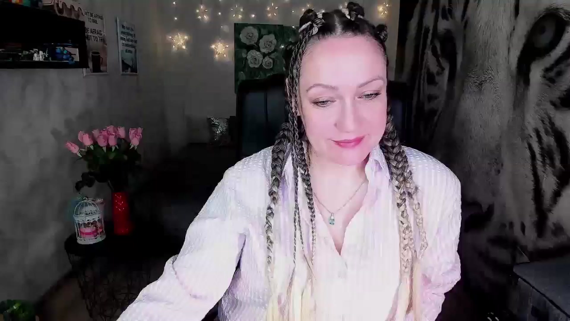 Gallery image thumbnail from AnkaSweet's myfreecams stream on, 05/19/2025, 05:36 image 7 of 20