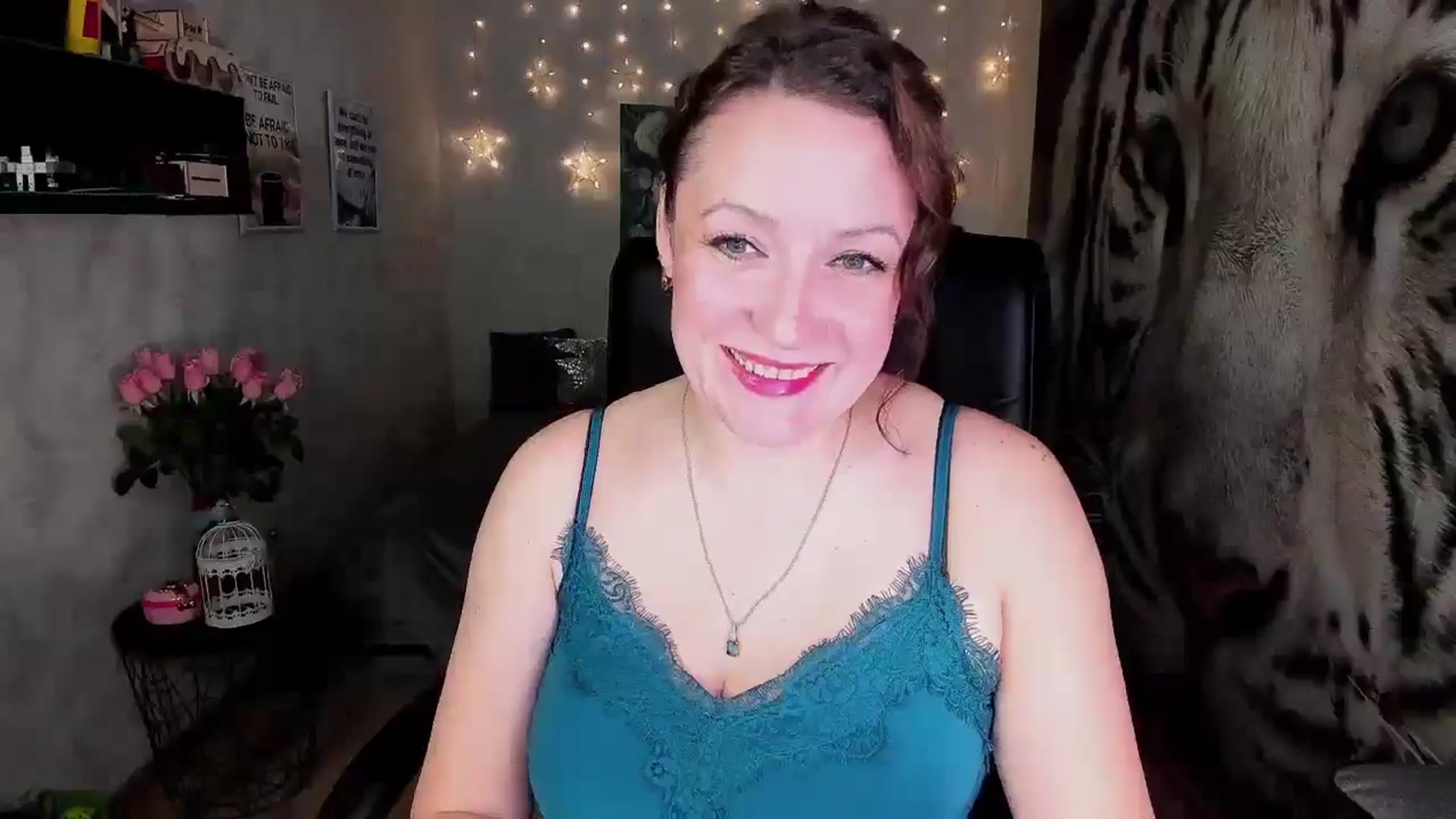 Gallery image thumbnail from AnkaSweet's myfreecams stream on, 05/26/2025, 19:05 image 18 of 20
