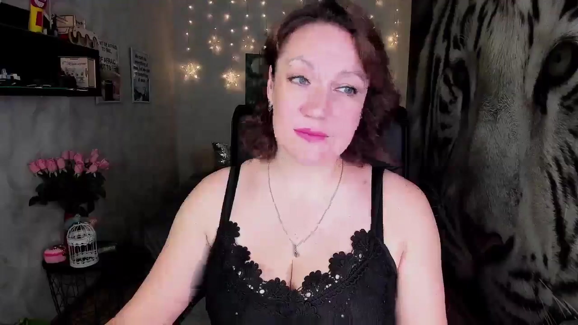 Gallery image thumbnail from AnkaSweet's myfreecams stream on, 06/01/2025, 20:06 image 17 of 20