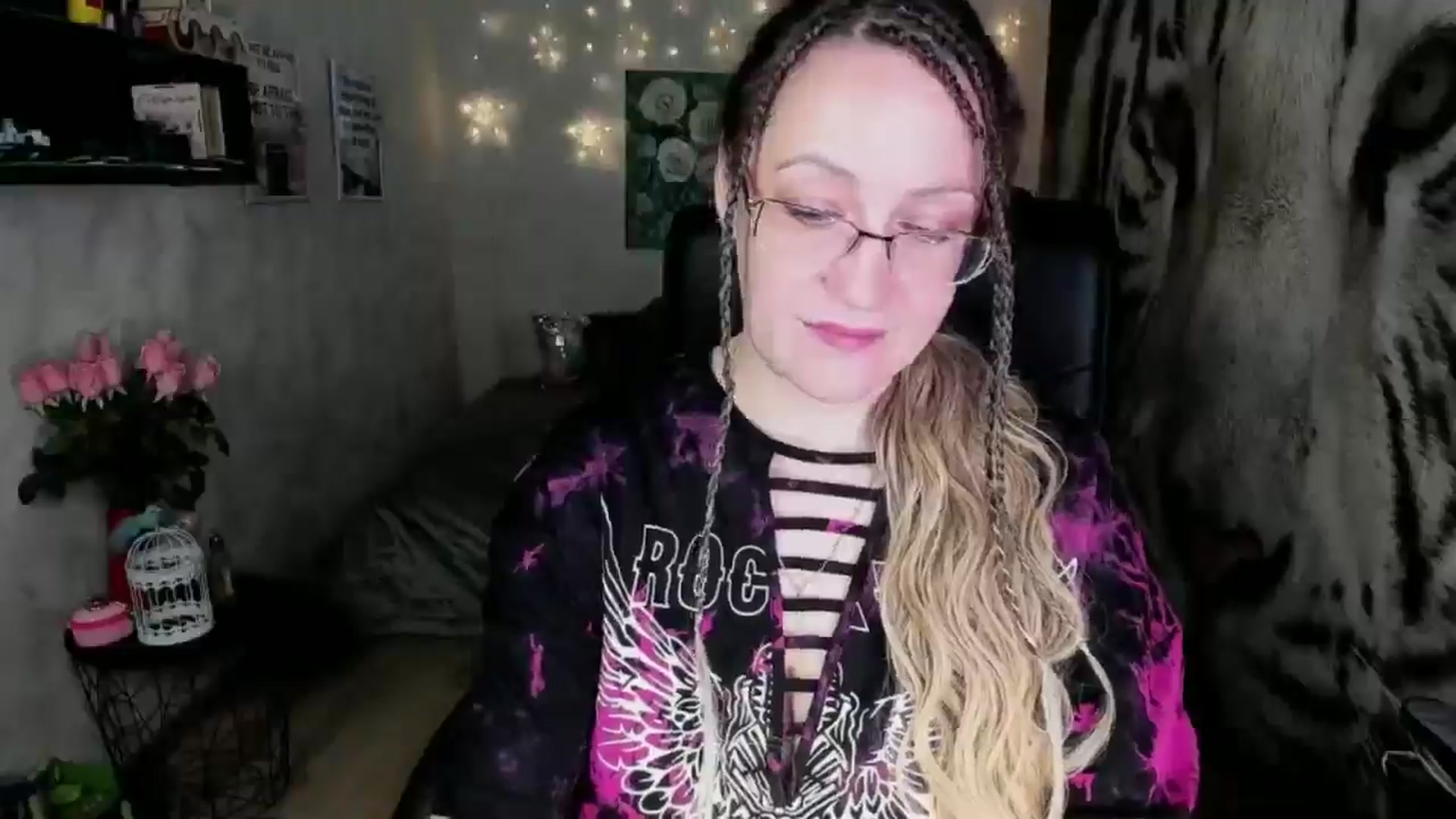 Gallery image thumbnail from AnkaSweet's myfreecams stream on, 06/08/2025, 23:19 image 12 of 20