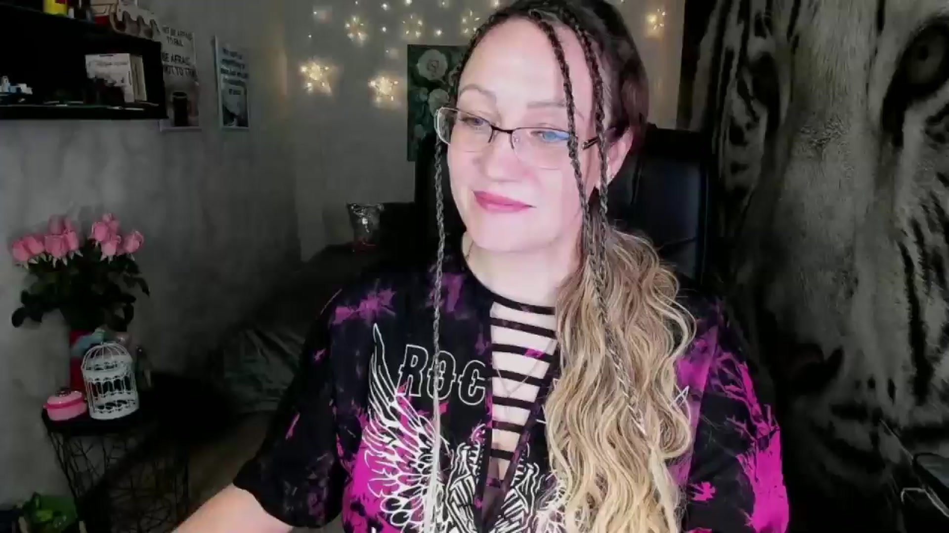 Gallery image thumbnail from AnkaSweet's myfreecams stream on, 06/08/2025, 23:19 image 15 of 20