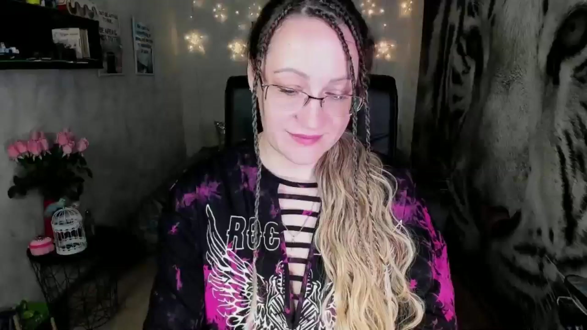 Gallery image thumbnail from AnkaSweet's myfreecams stream on, 06/08/2025, 23:19 image 2 of 20